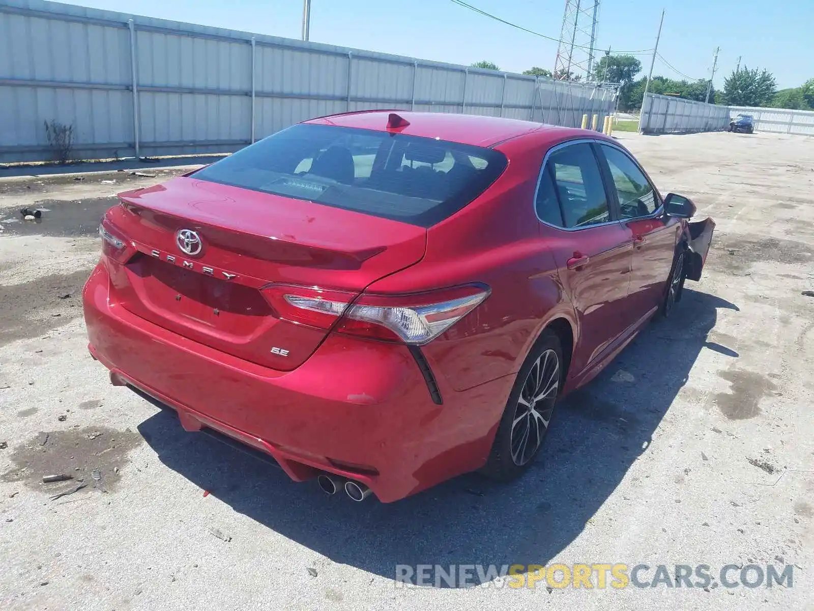 4 Photograph of a damaged car 4T1B11HKXKU171217 TOYOTA CAMRY 2019