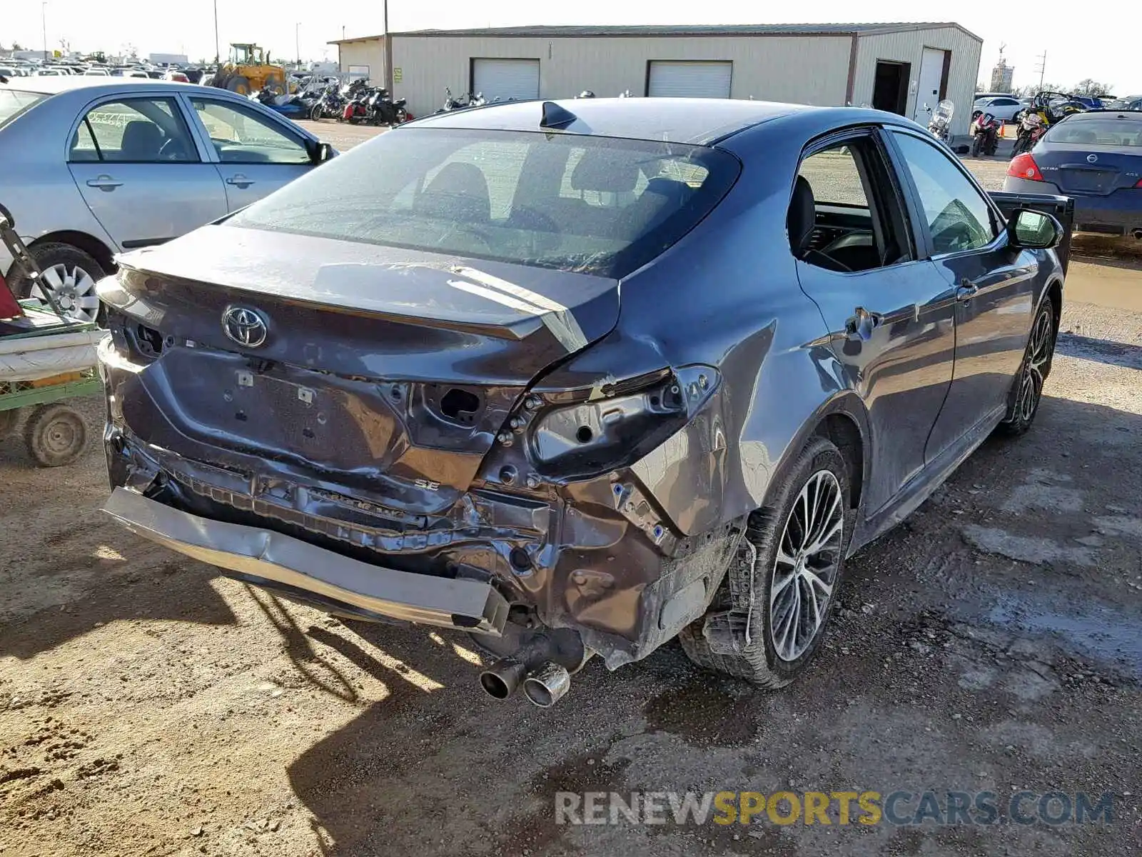 4 Photograph of a damaged car 4T1B11HKXKU172402 TOYOTA CAMRY 2019