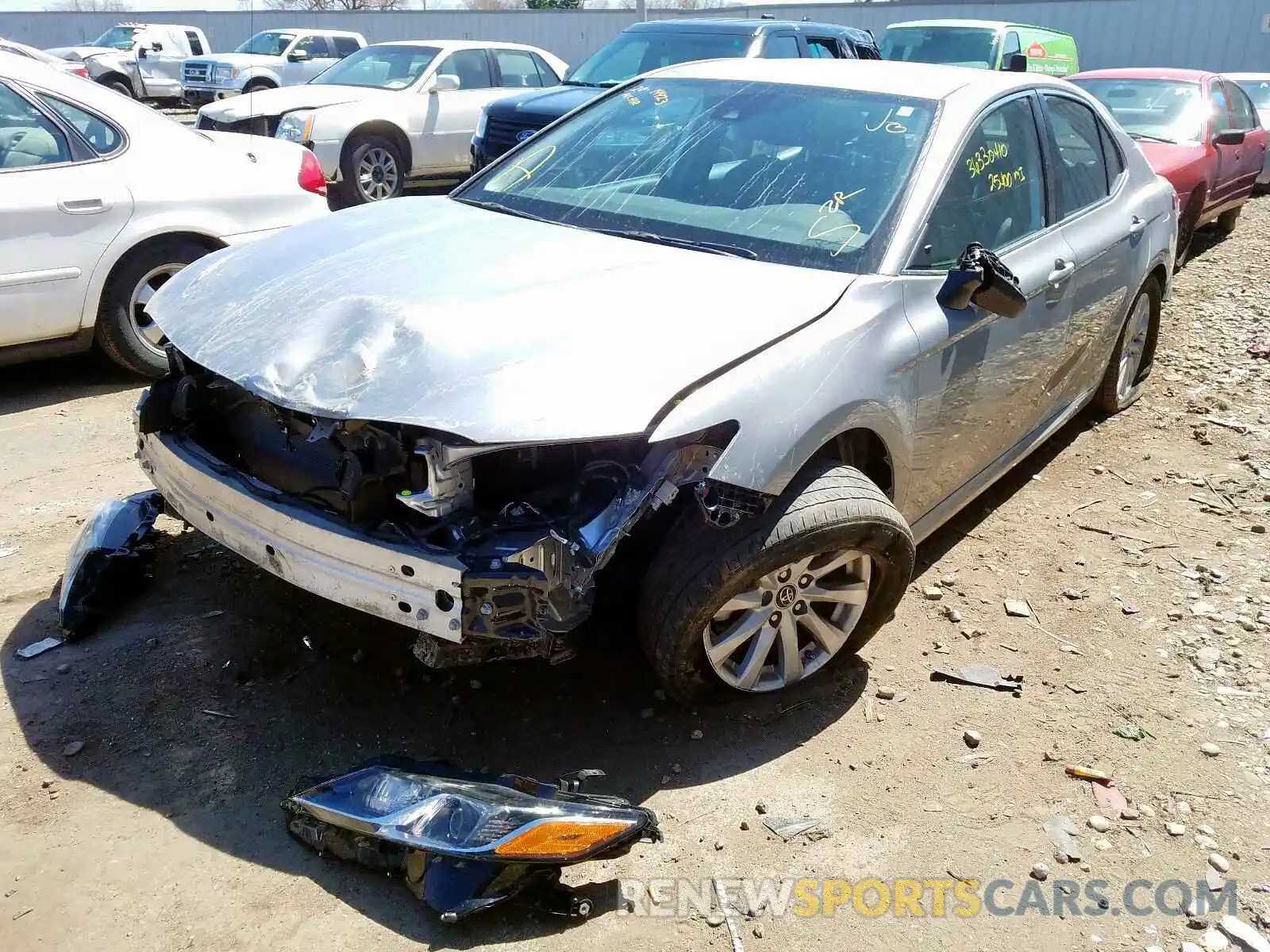 2 Photograph of a damaged car 4T1B11HKXKU172819 TOYOTA CAMRY 2019