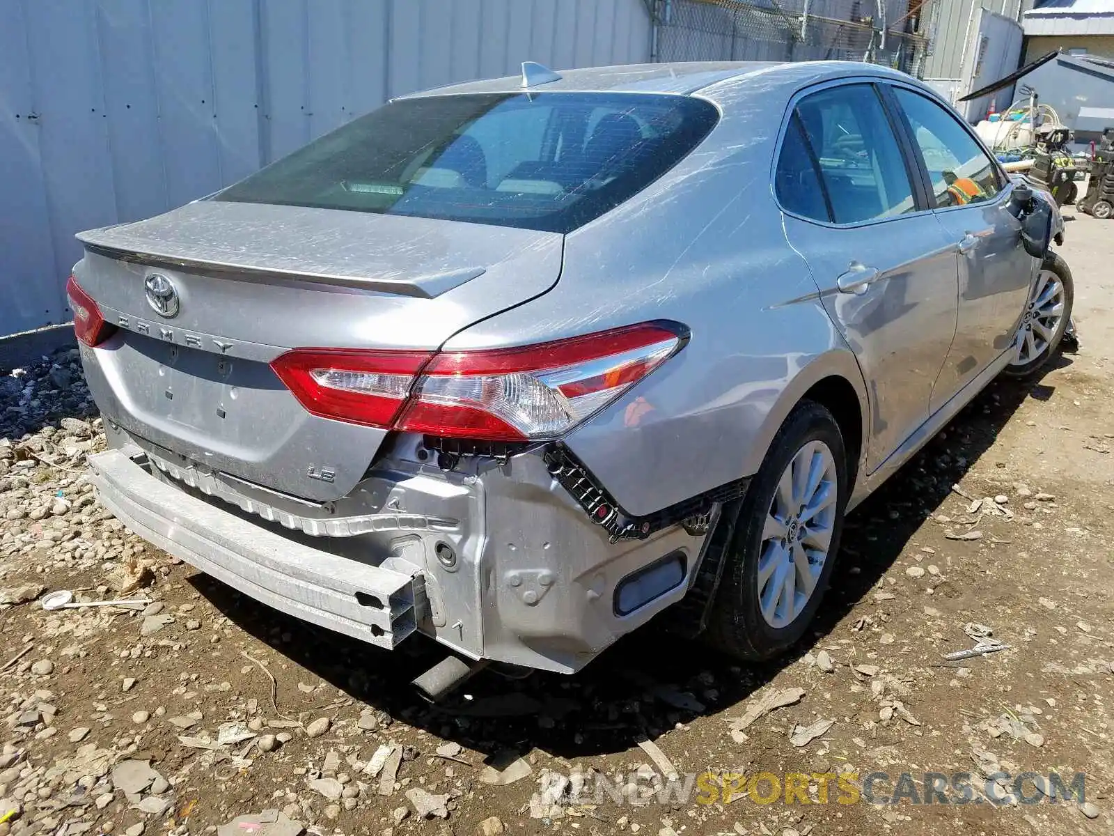 4 Фотография поврежденного автомобиля 4T1B11HKXKU172819 TOYOTA CAMRY 2019