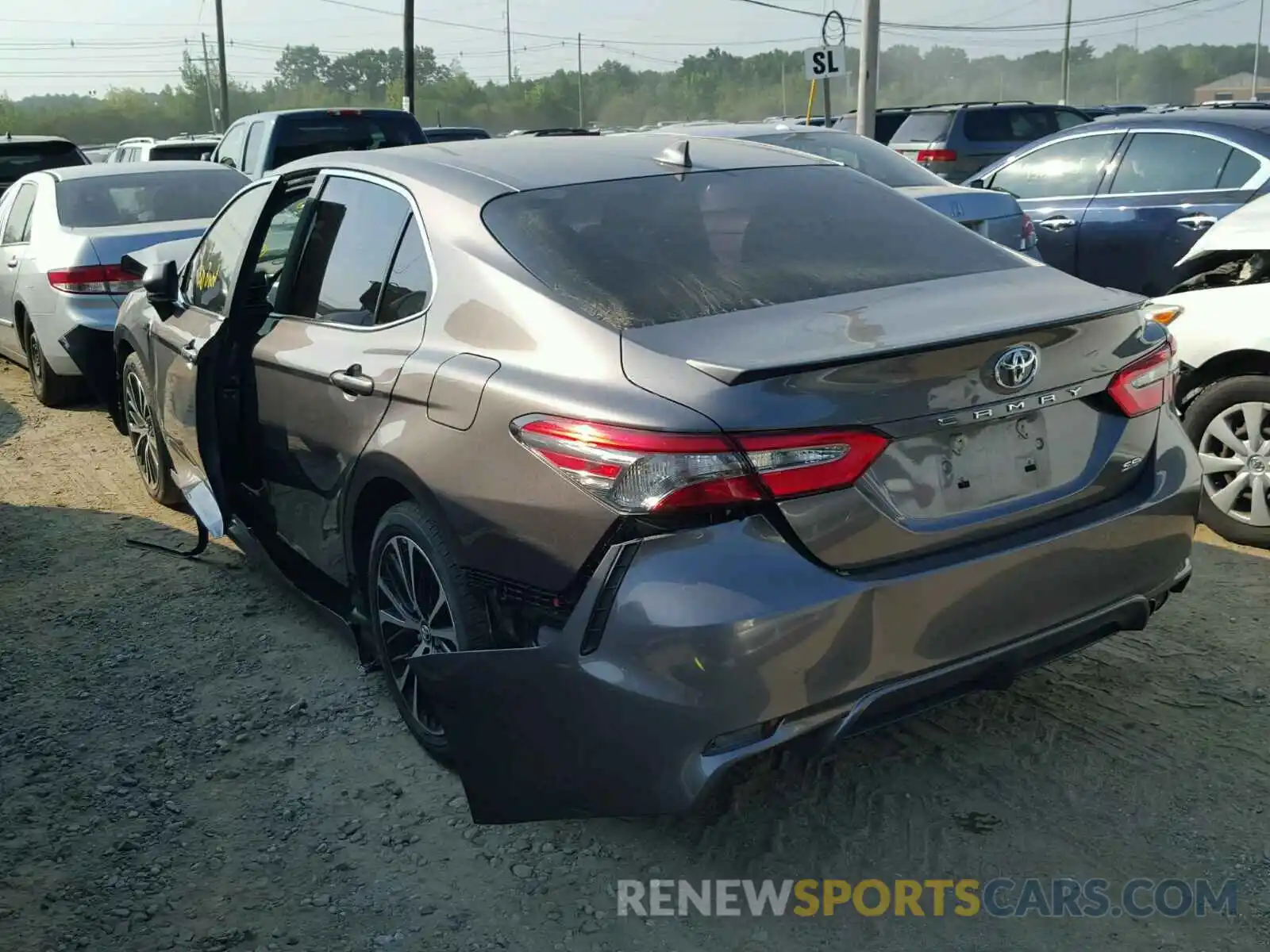 3 Photograph of a damaged car 4T1B11HKXKU173856 TOYOTA CAMRY 2019