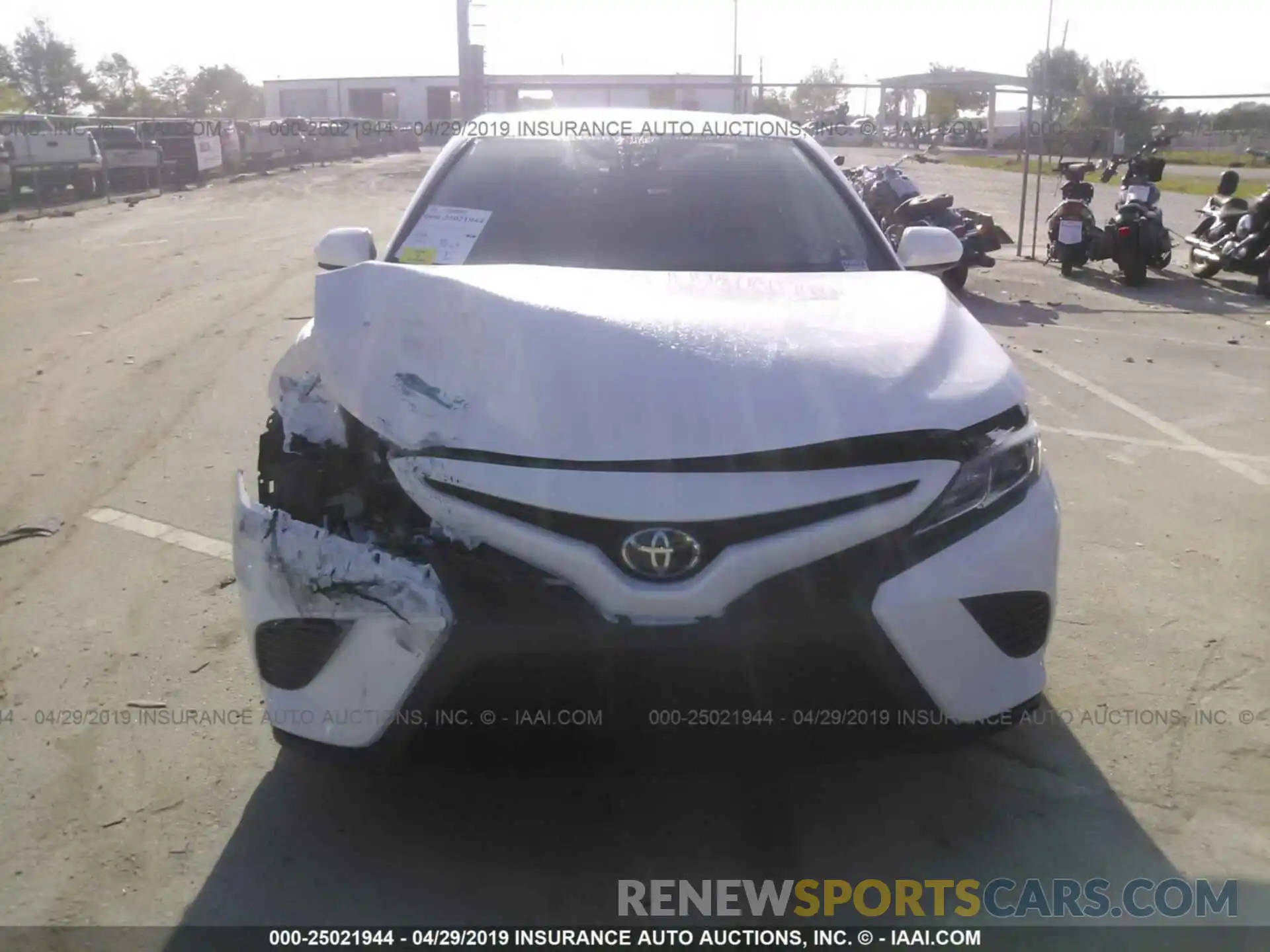 6 Photograph of a damaged car 4T1B11HKXKU174716 TOYOTA CAMRY 2019