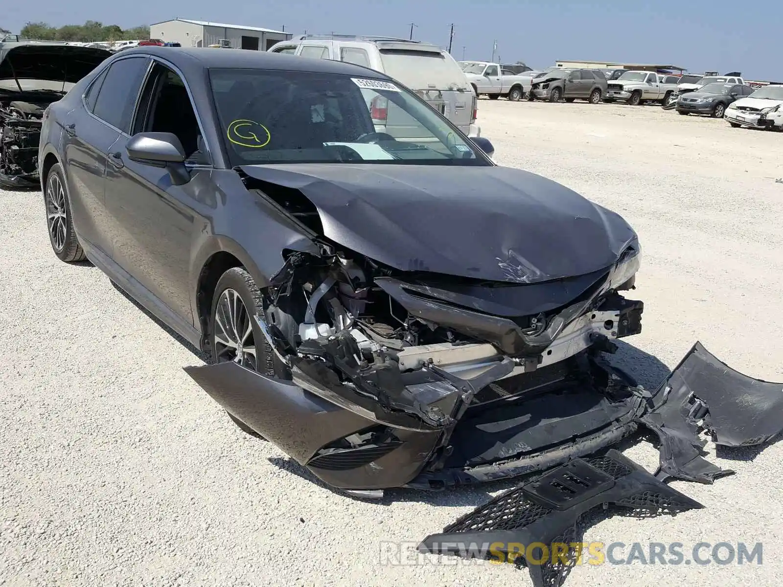 1 Photograph of a damaged car 4T1B11HKXKU174912 TOYOTA CAMRY 2019