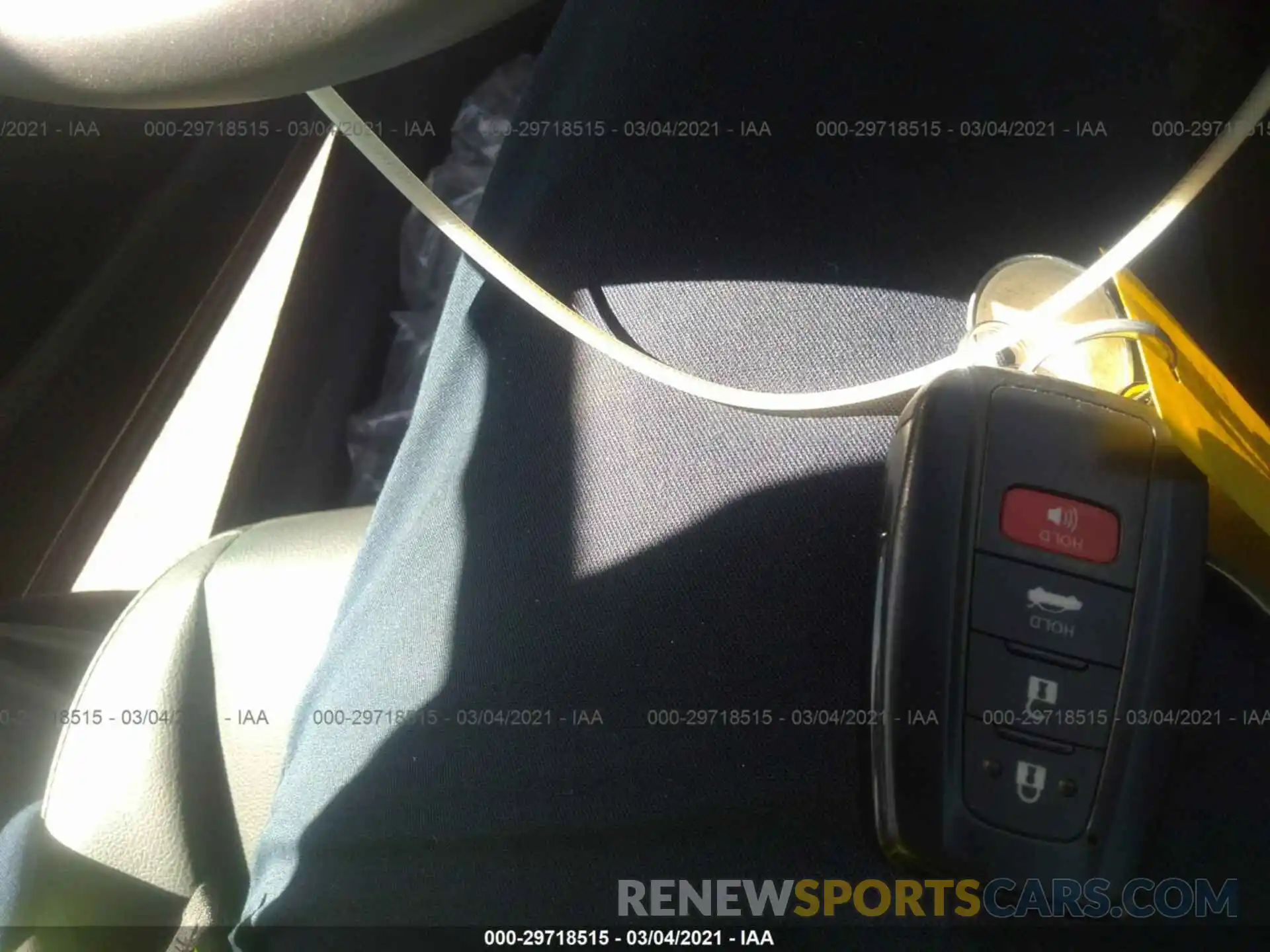 11 Photograph of a damaged car 4T1B11HKXKU175090 TOYOTA CAMRY 2019