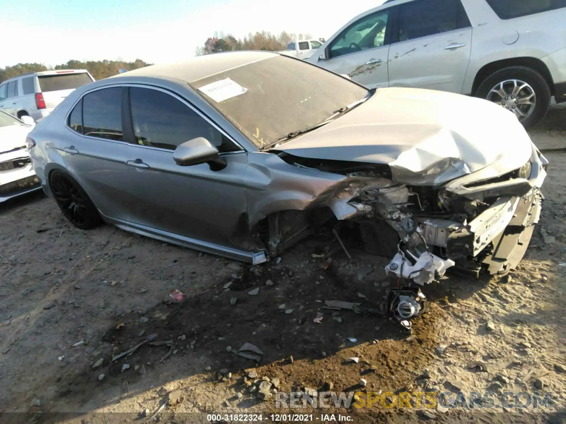 1 Photograph of a damaged car 4T1B11HKXKU175154 TOYOTA CAMRY 2019