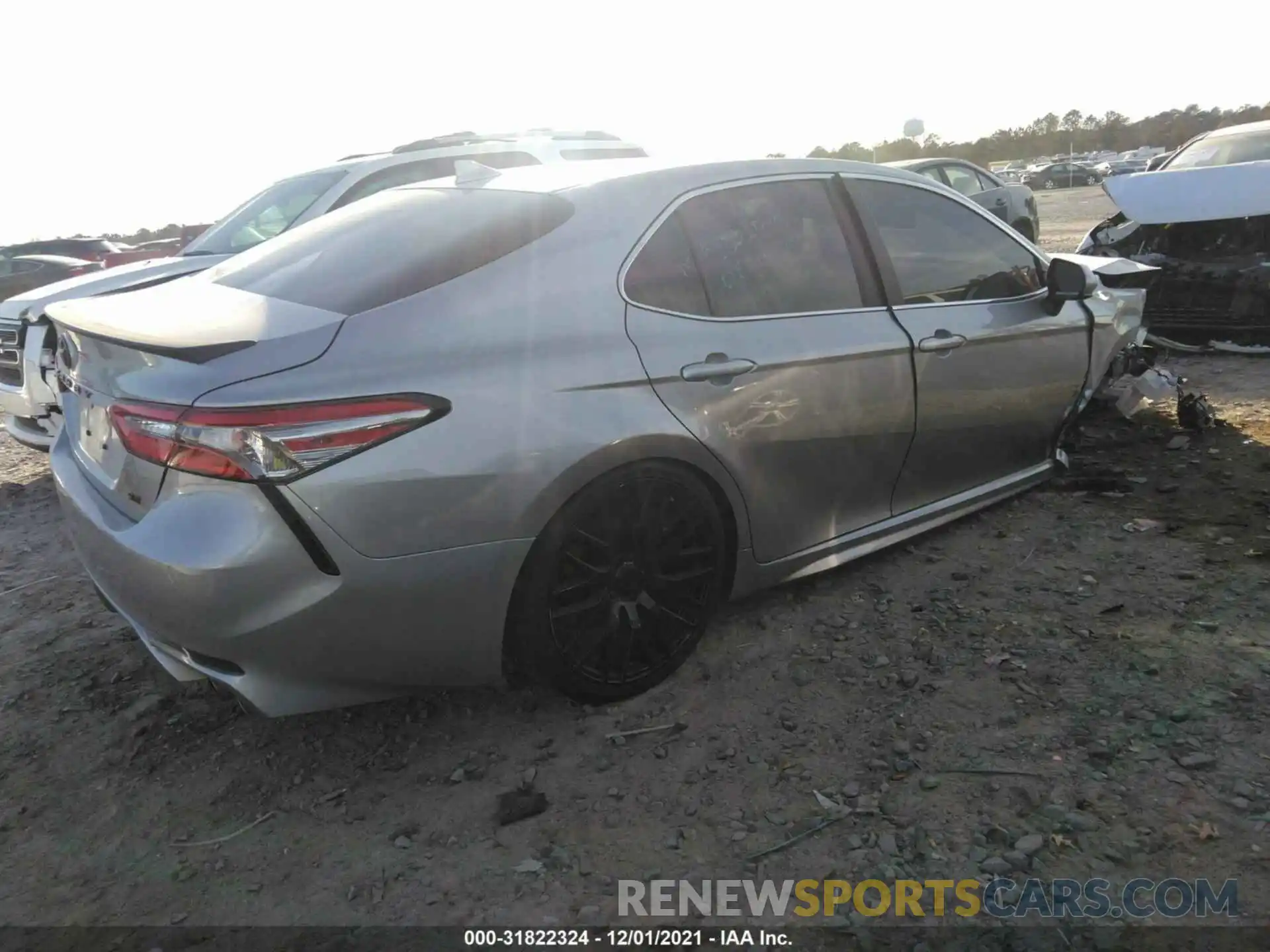 4 Photograph of a damaged car 4T1B11HKXKU175154 TOYOTA CAMRY 2019