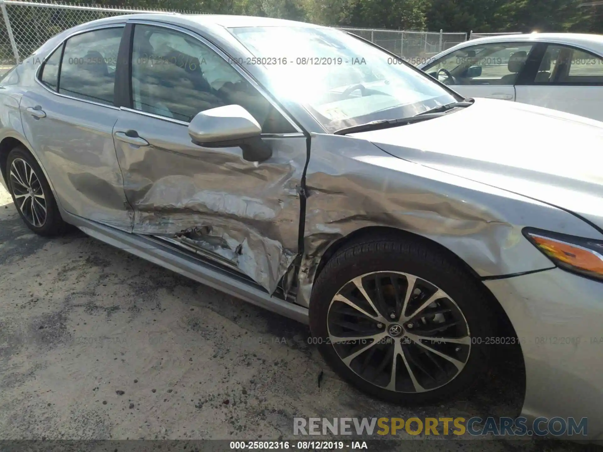 6 Photograph of a damaged car 4T1B11HKXKU175350 TOYOTA CAMRY 2019