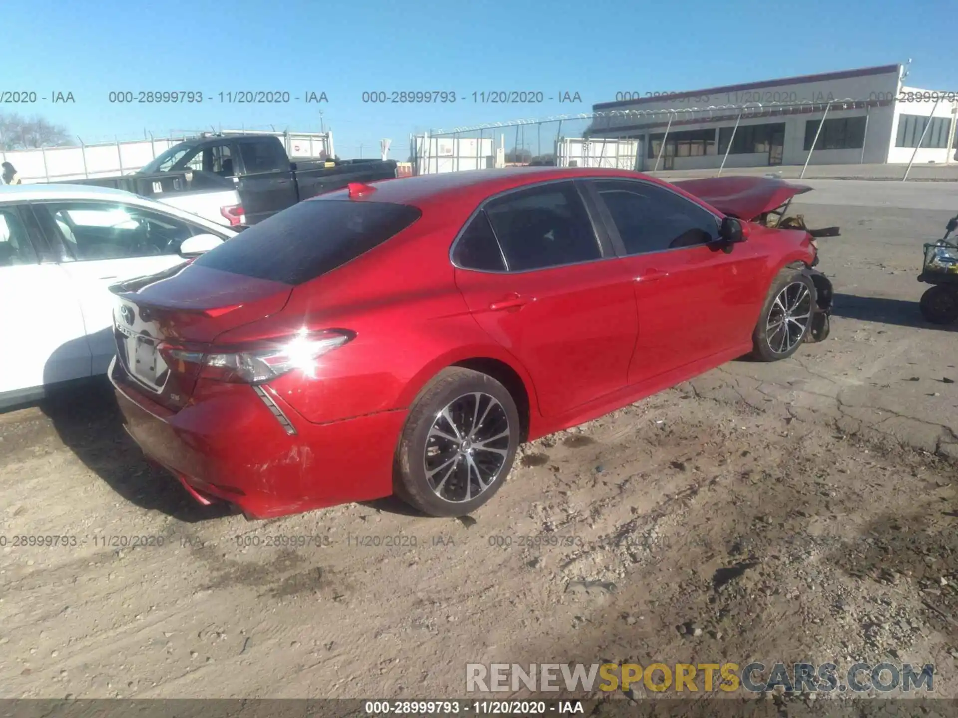 4 Photograph of a damaged car 4T1B11HKXKU175395 TOYOTA CAMRY 2019