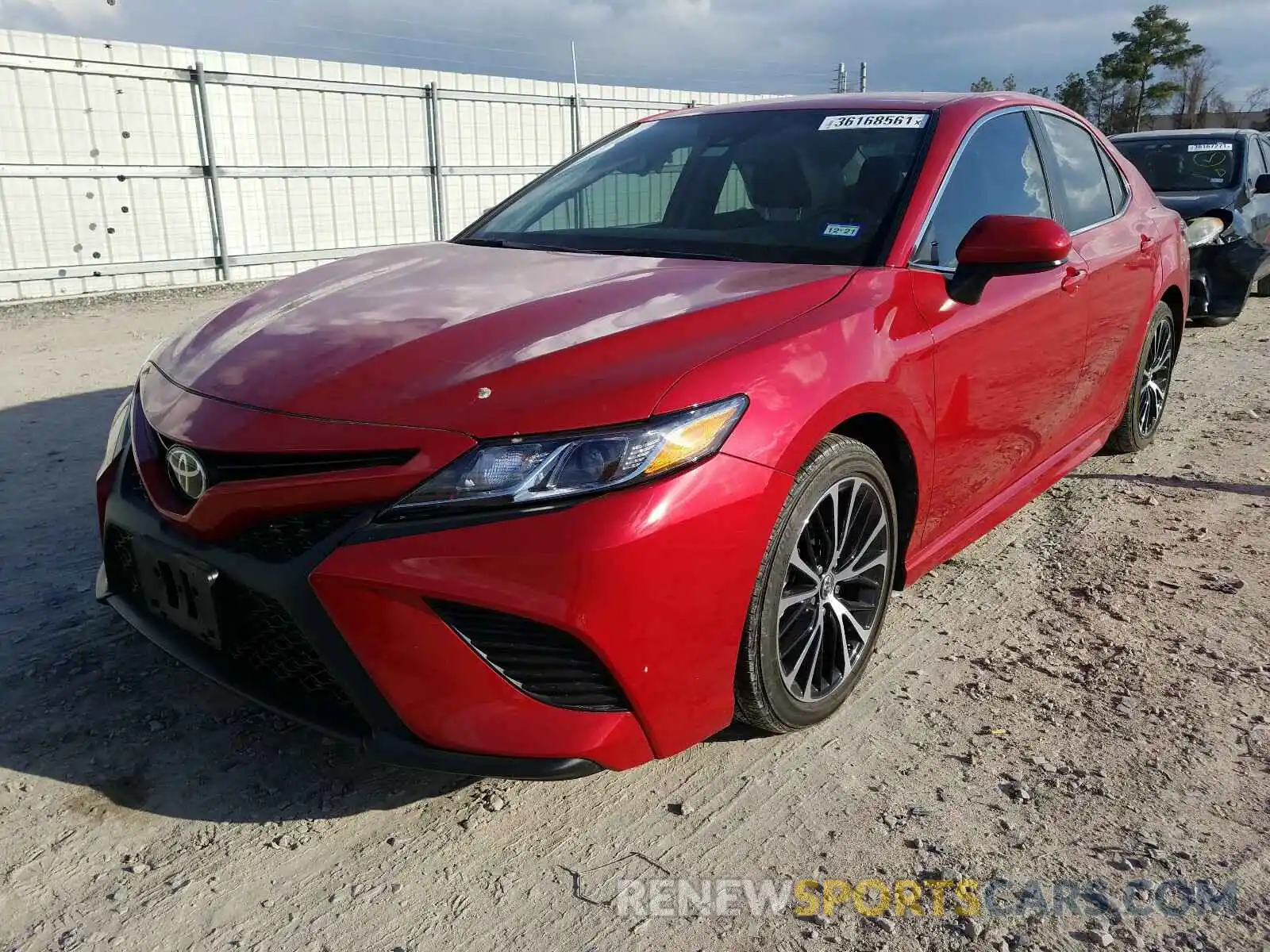 2 Photograph of a damaged car 4T1B11HKXKU175672 TOYOTA CAMRY 2019