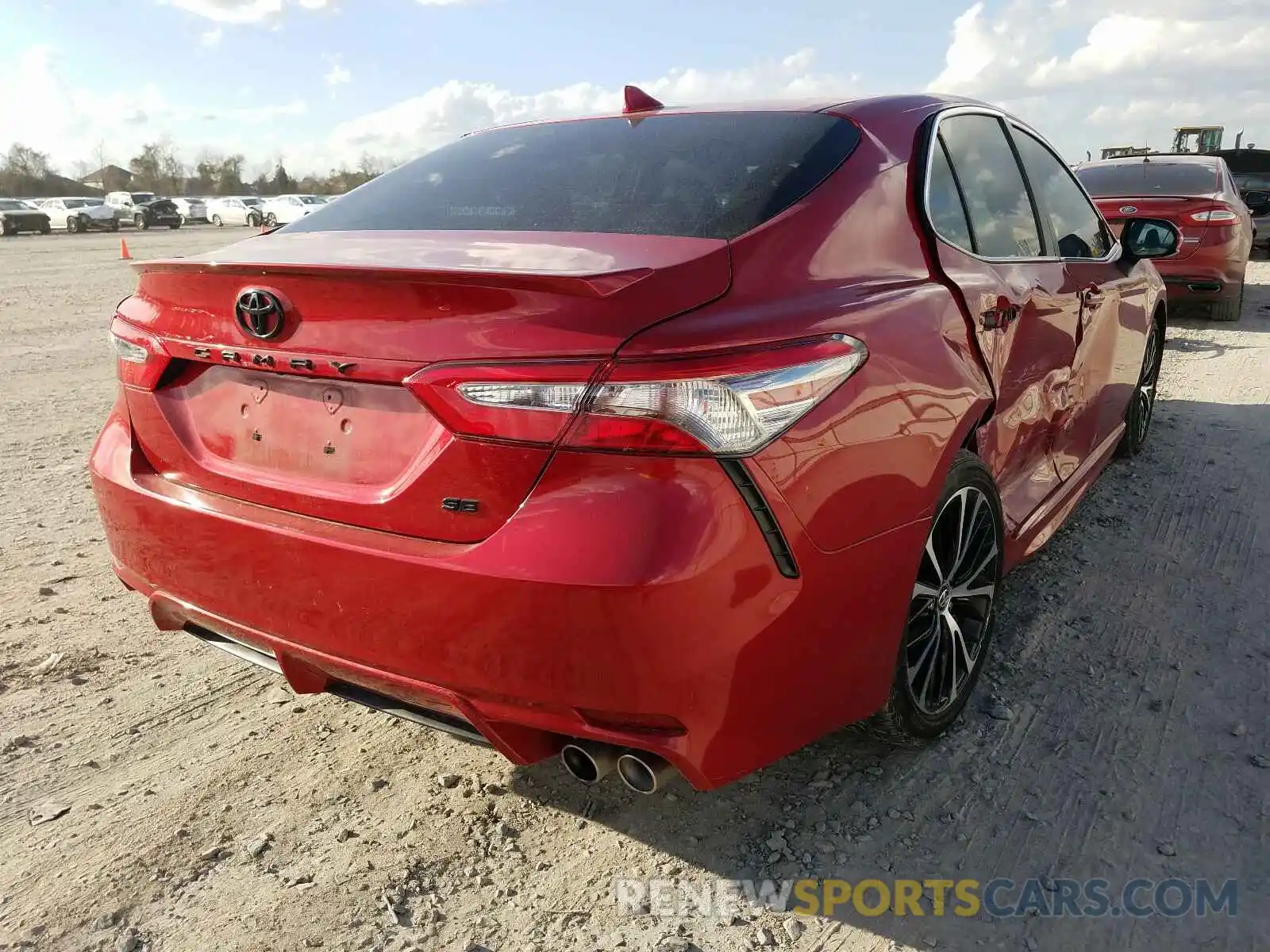 4 Фотография поврежденного автомобиля 4T1B11HKXKU175672 TOYOTA CAMRY 2019