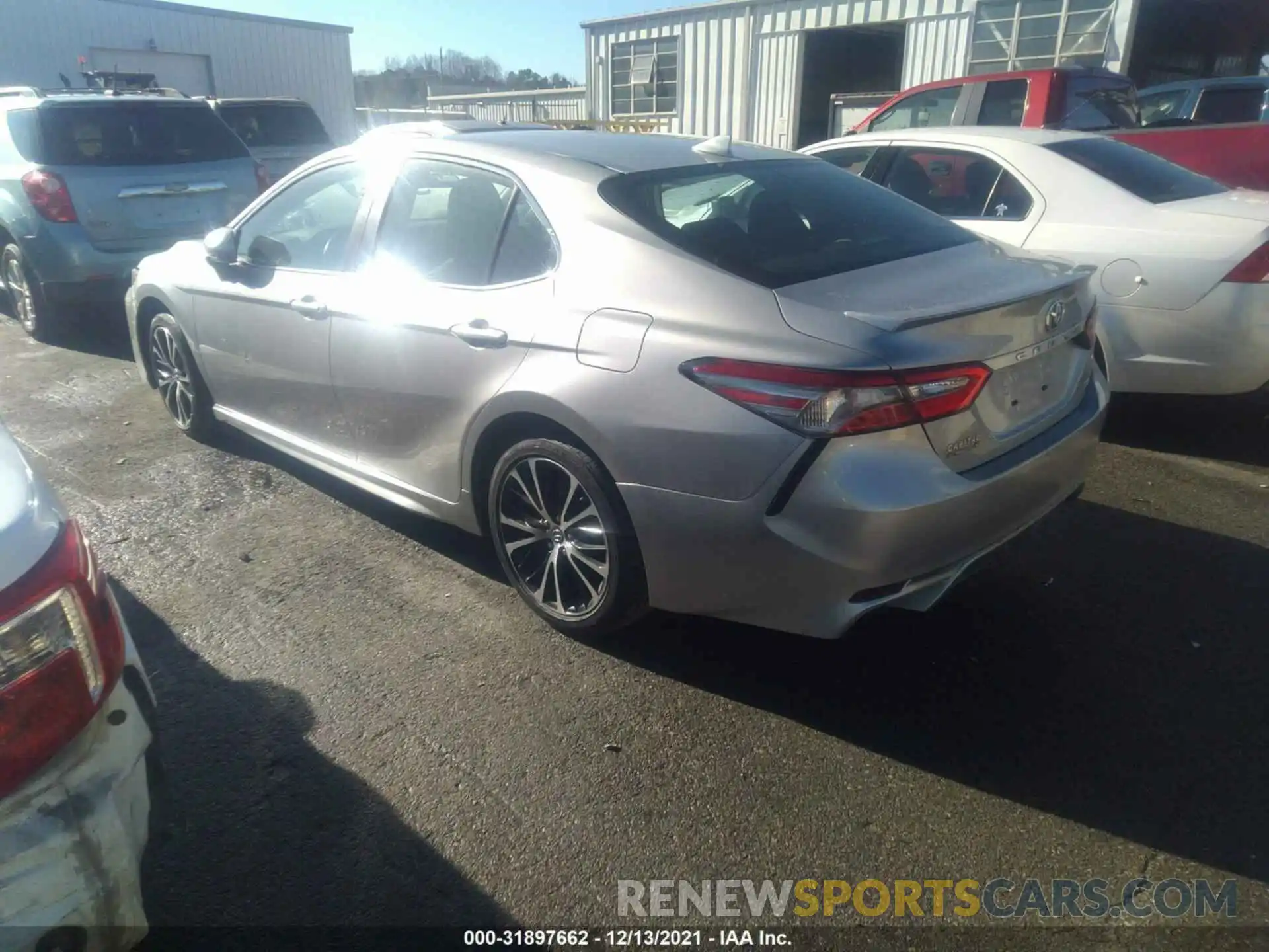 3 Photograph of a damaged car 4T1B11HKXKU176174 TOYOTA CAMRY 2019