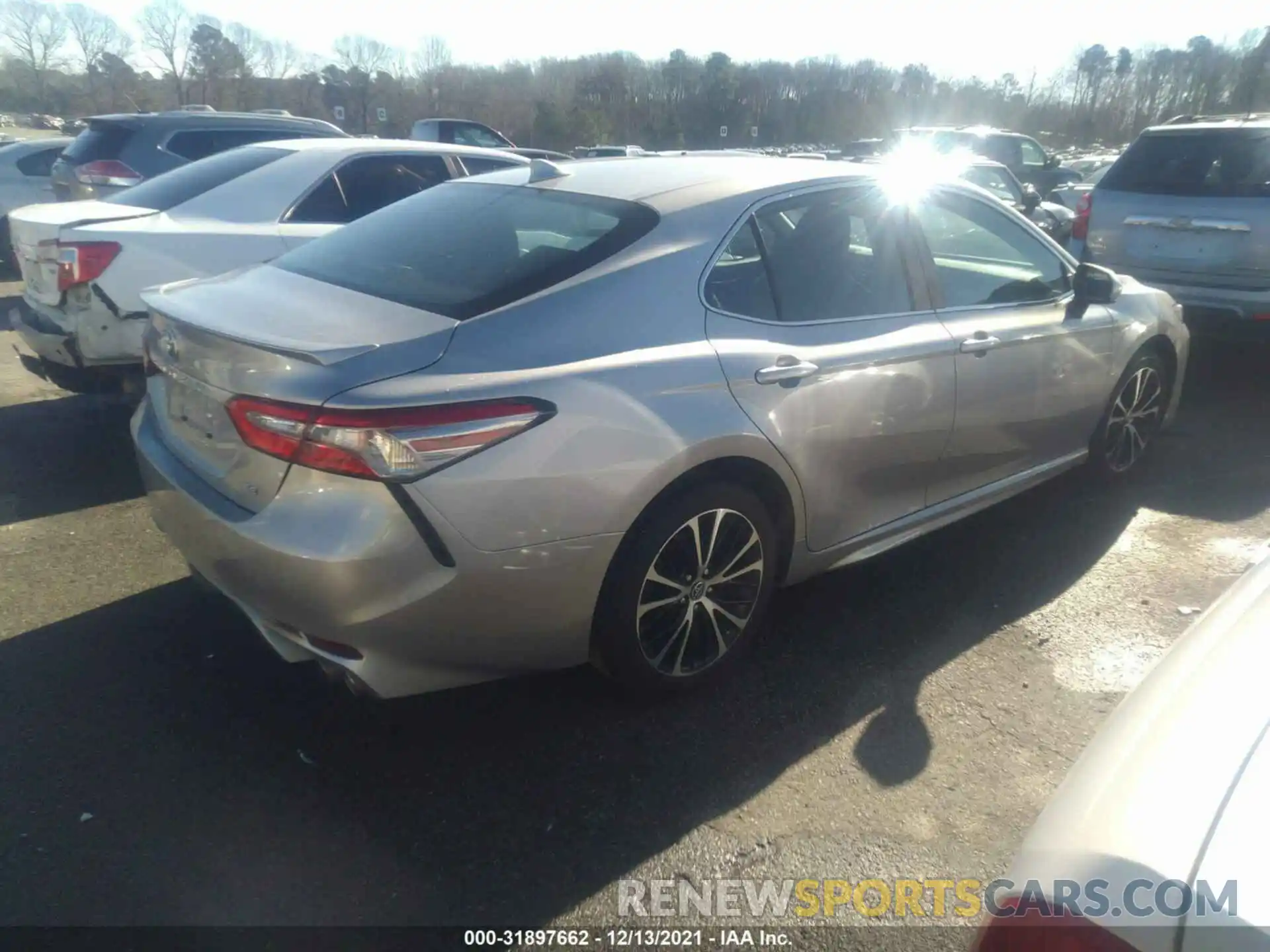 4 Photograph of a damaged car 4T1B11HKXKU176174 TOYOTA CAMRY 2019