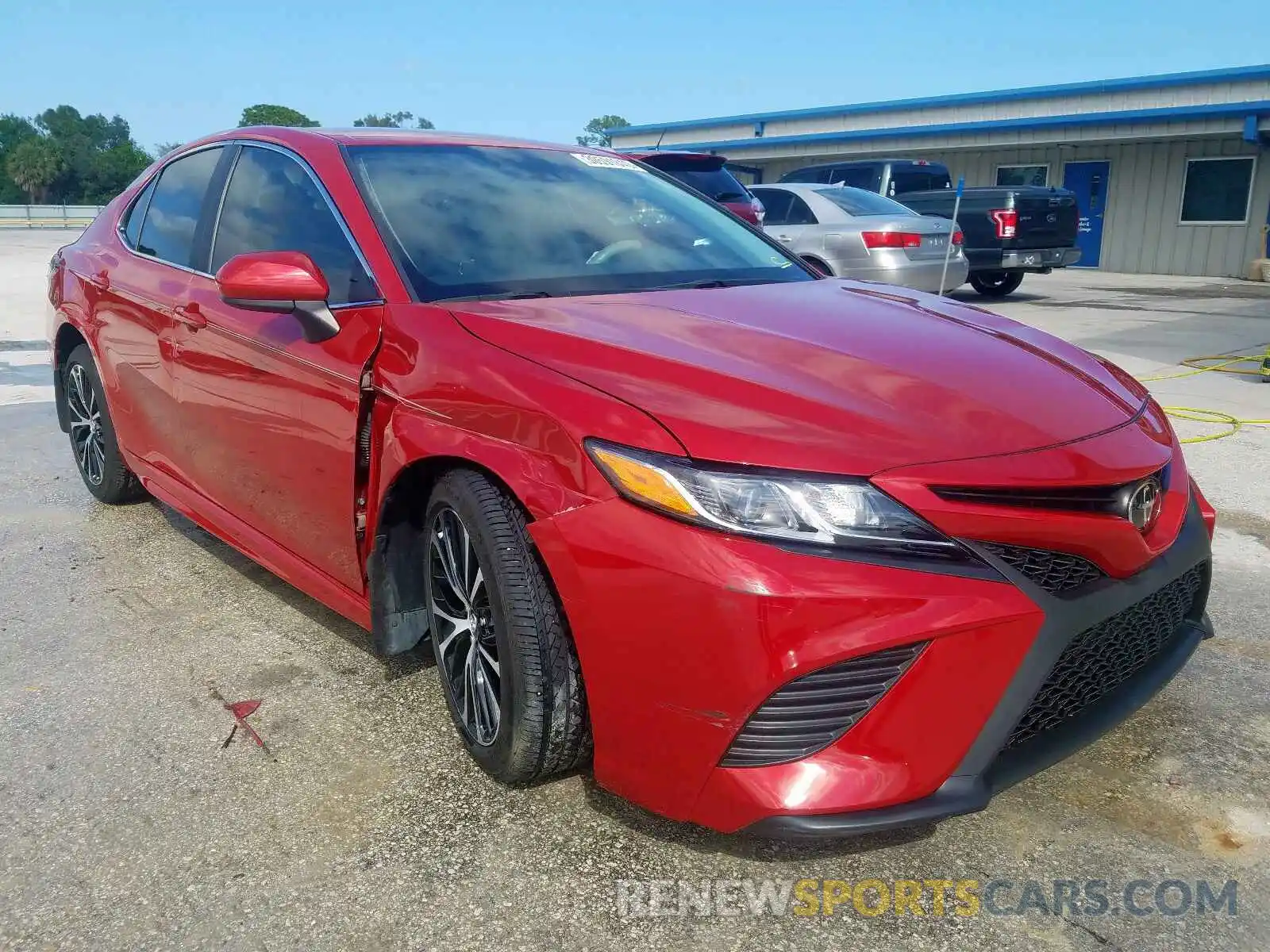 1 Photograph of a damaged car 4T1B11HKXKU176448 TOYOTA CAMRY 2019