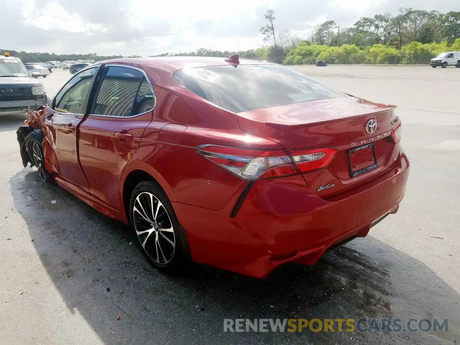 3 Photograph of a damaged car 4T1B11HKXKU176448 TOYOTA CAMRY 2019