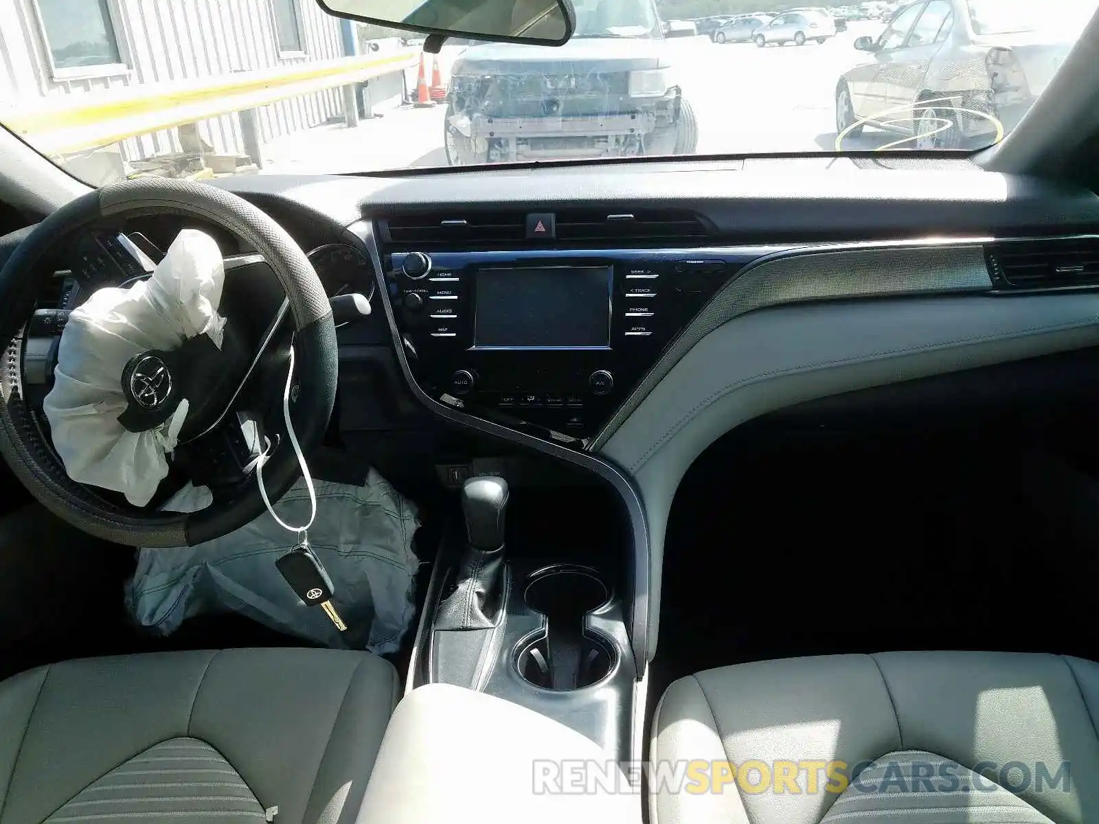 9 Photograph of a damaged car 4T1B11HKXKU176448 TOYOTA CAMRY 2019