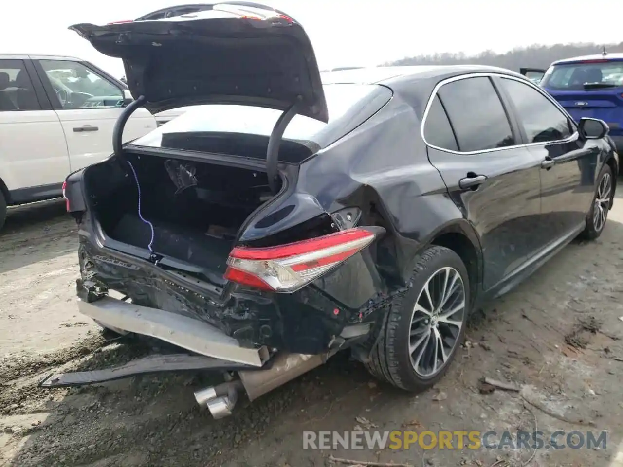 4 Photograph of a damaged car 4T1B11HKXKU176515 TOYOTA CAMRY 2019