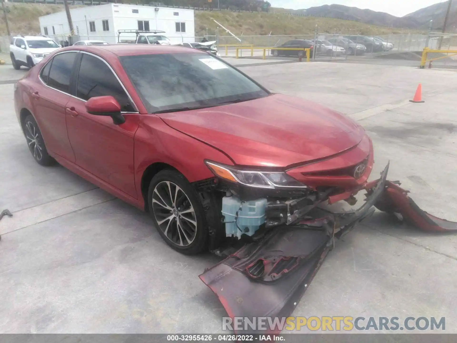 1 Photograph of a damaged car 4T1B11HKXKU177339 TOYOTA CAMRY 2019