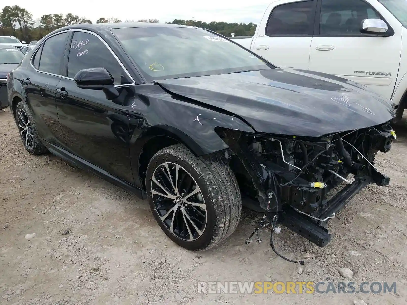 1 Photograph of a damaged car 4T1B11HKXKU178152 TOYOTA CAMRY 2019