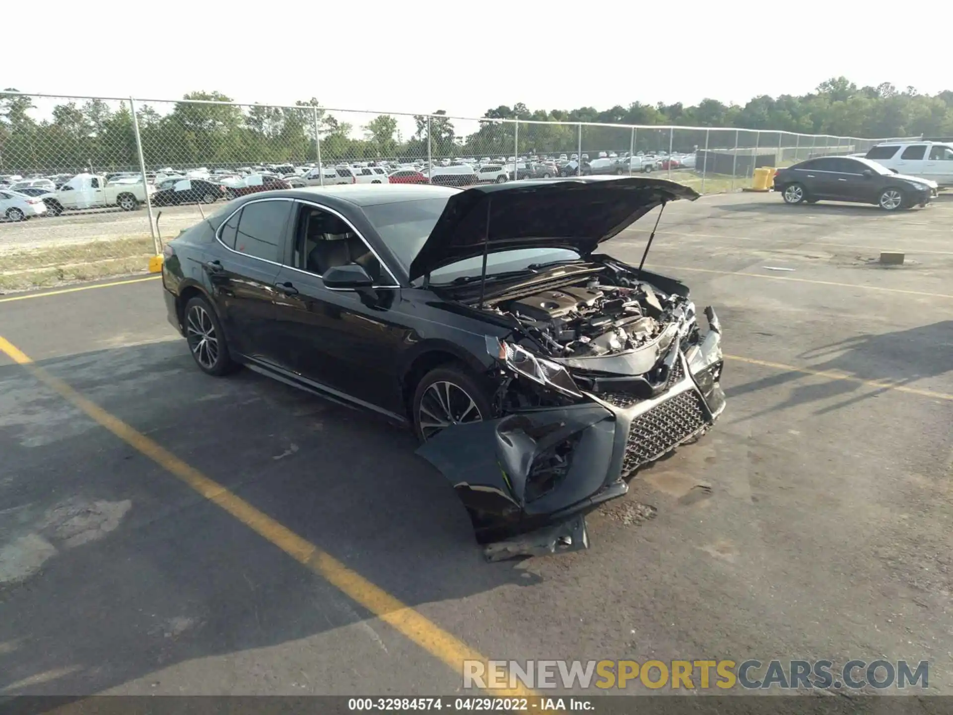 1 Photograph of a damaged car 4T1B11HKXKU179527 TOYOTA CAMRY 2019