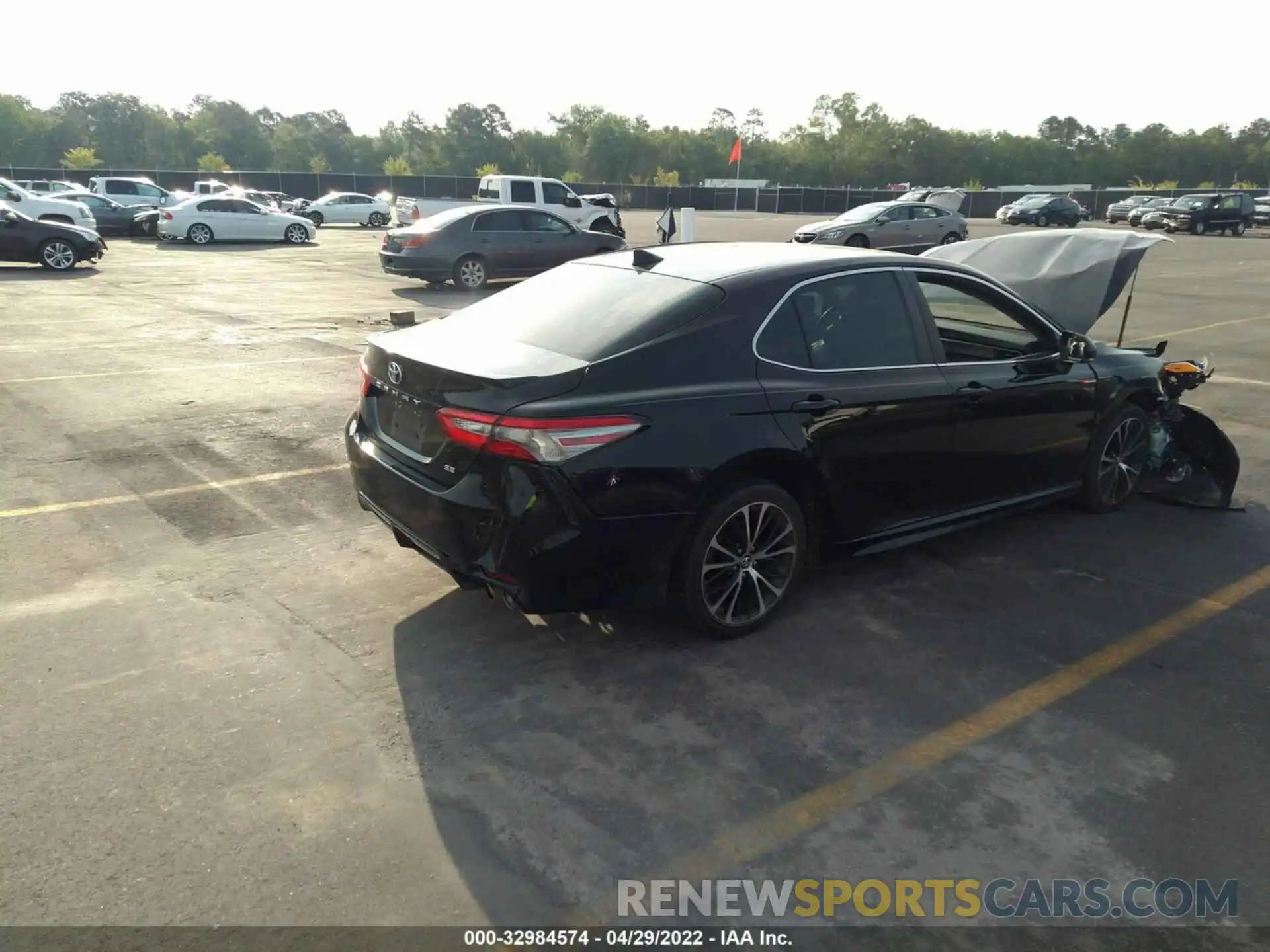 4 Photograph of a damaged car 4T1B11HKXKU179527 TOYOTA CAMRY 2019