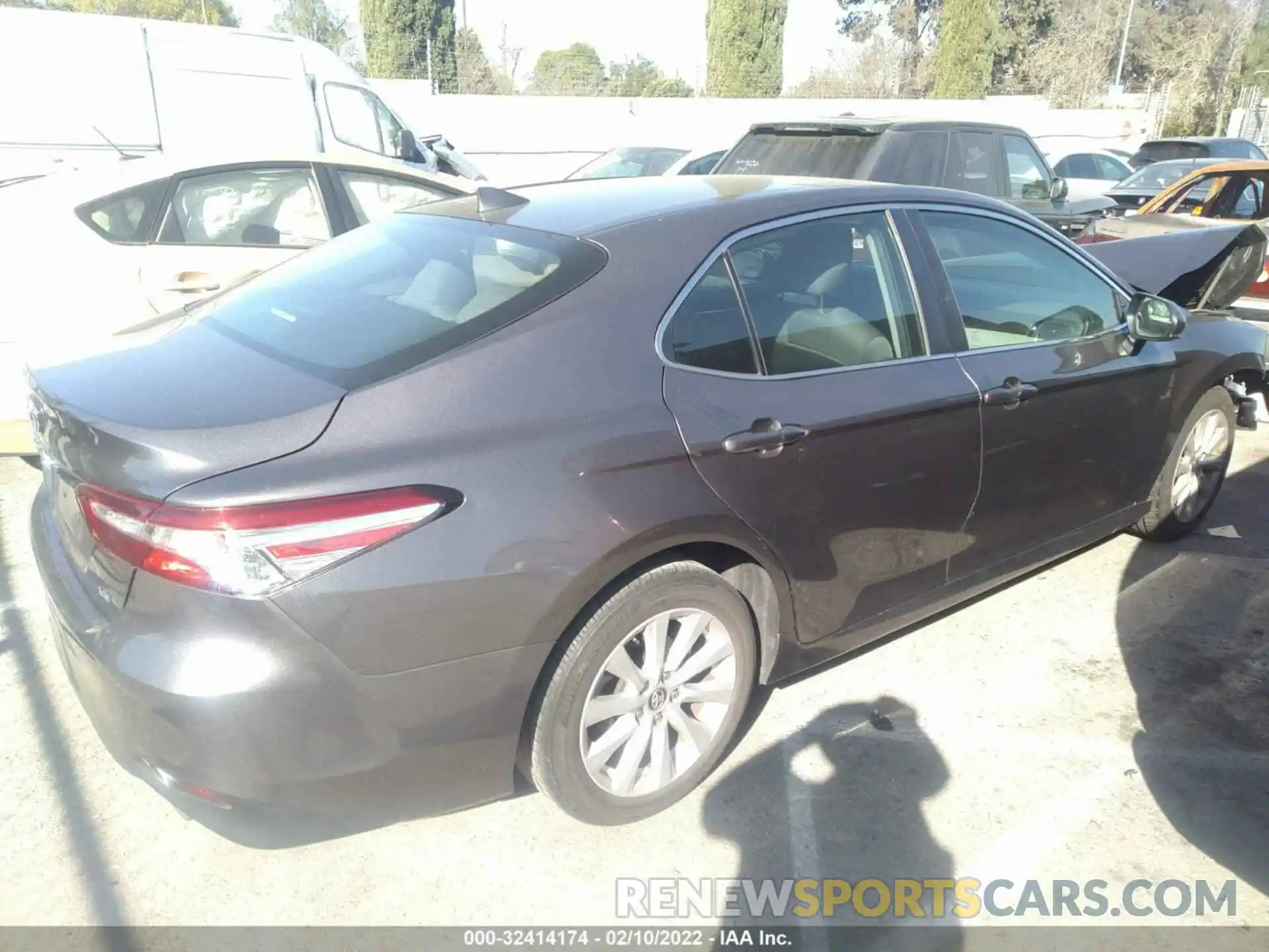 4 Photograph of a damaged car 4T1B11HKXKU180029 TOYOTA CAMRY 2019