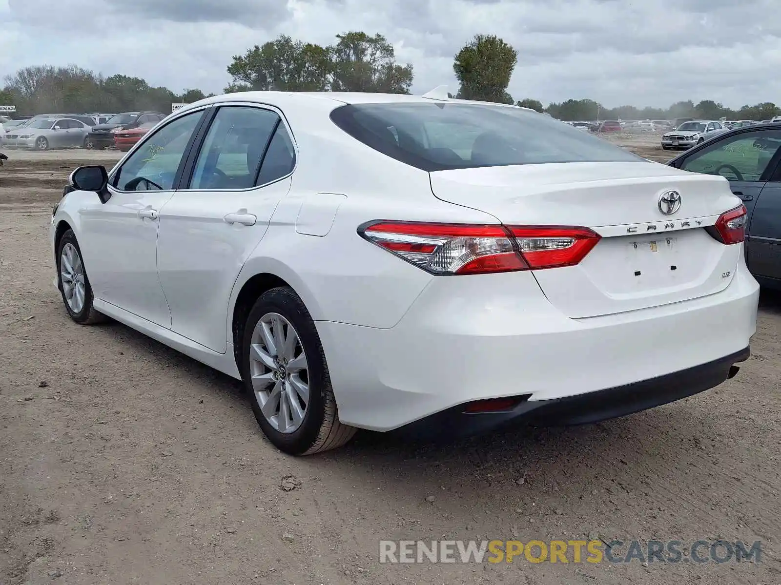 3 Photograph of a damaged car 4T1B11HKXKU182363 TOYOTA CAMRY 2019