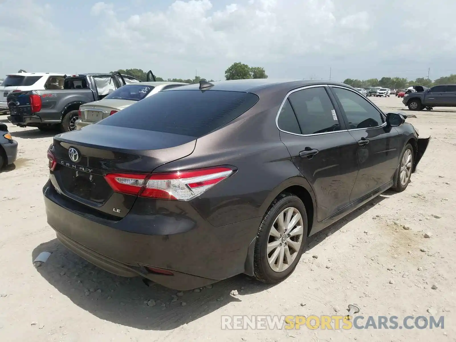 4 Photograph of a damaged car 4T1B11HKXKU183741 TOYOTA CAMRY 2019