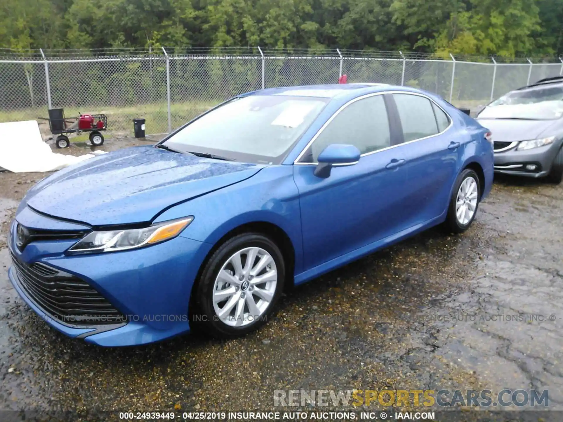 2 Photograph of a damaged car 4T1B11HKXKU183819 TOYOTA CAMRY 2019