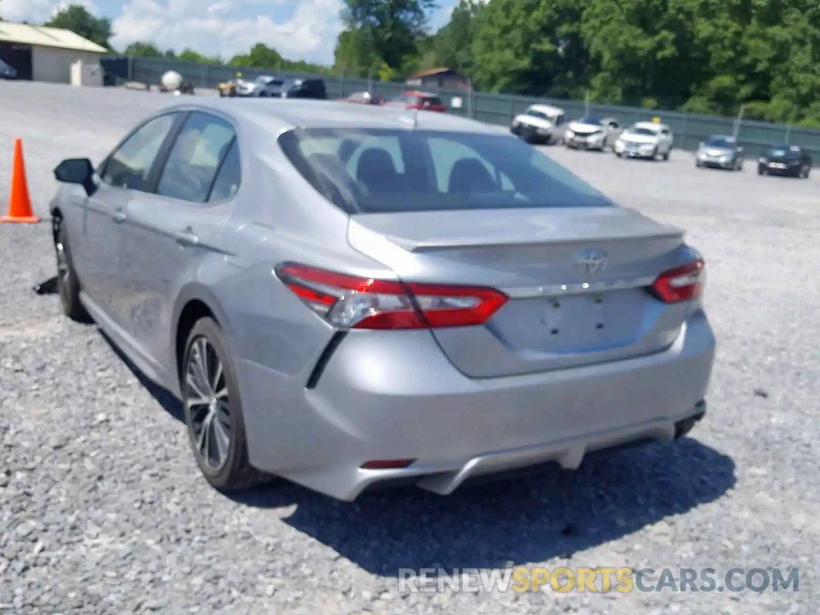 3 Photograph of a damaged car 4T1B11HKXKU184565 TOYOTA CAMRY 2019