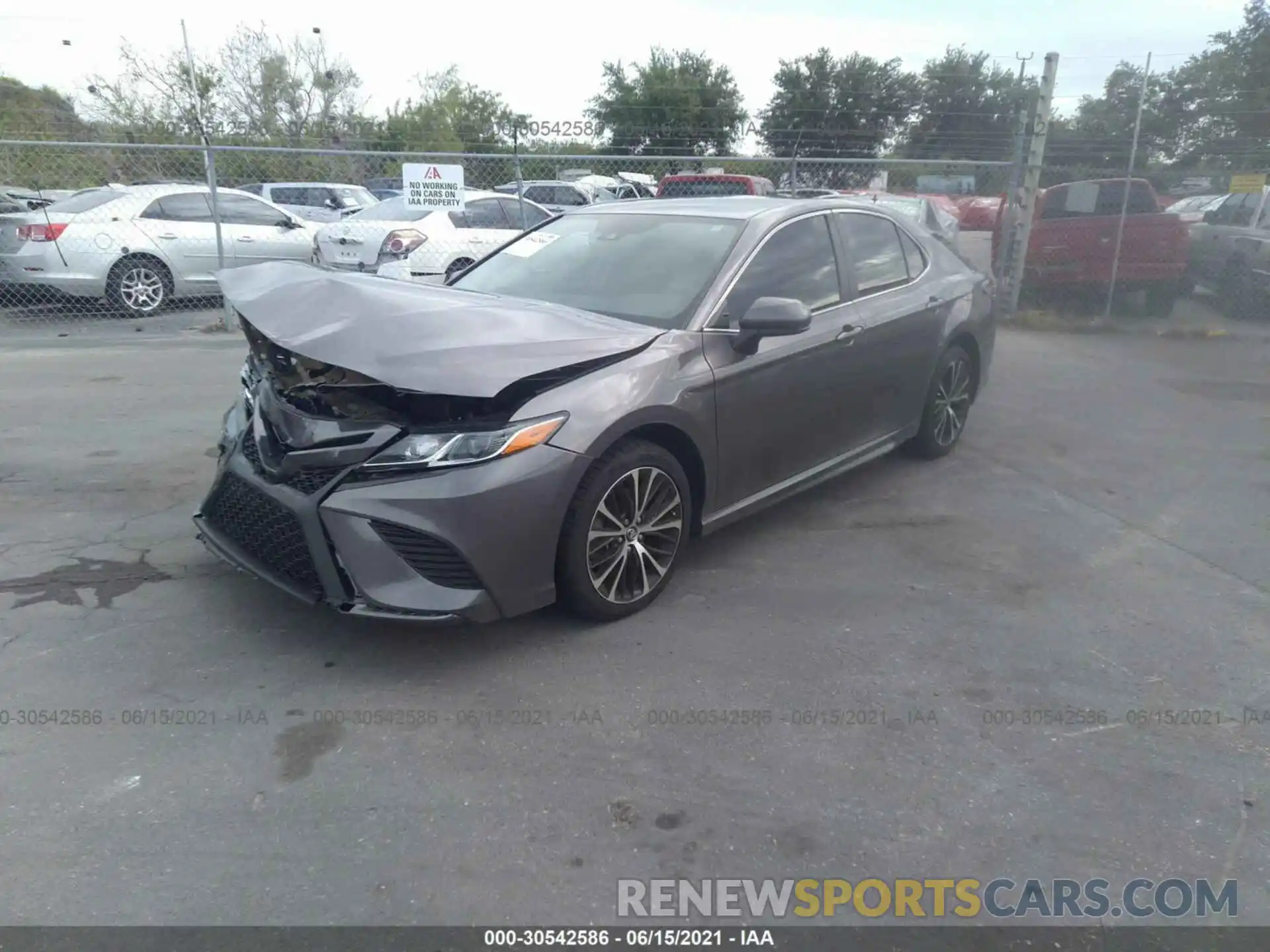 2 Photograph of a damaged car 4T1B11HKXKU185747 TOYOTA CAMRY 2019