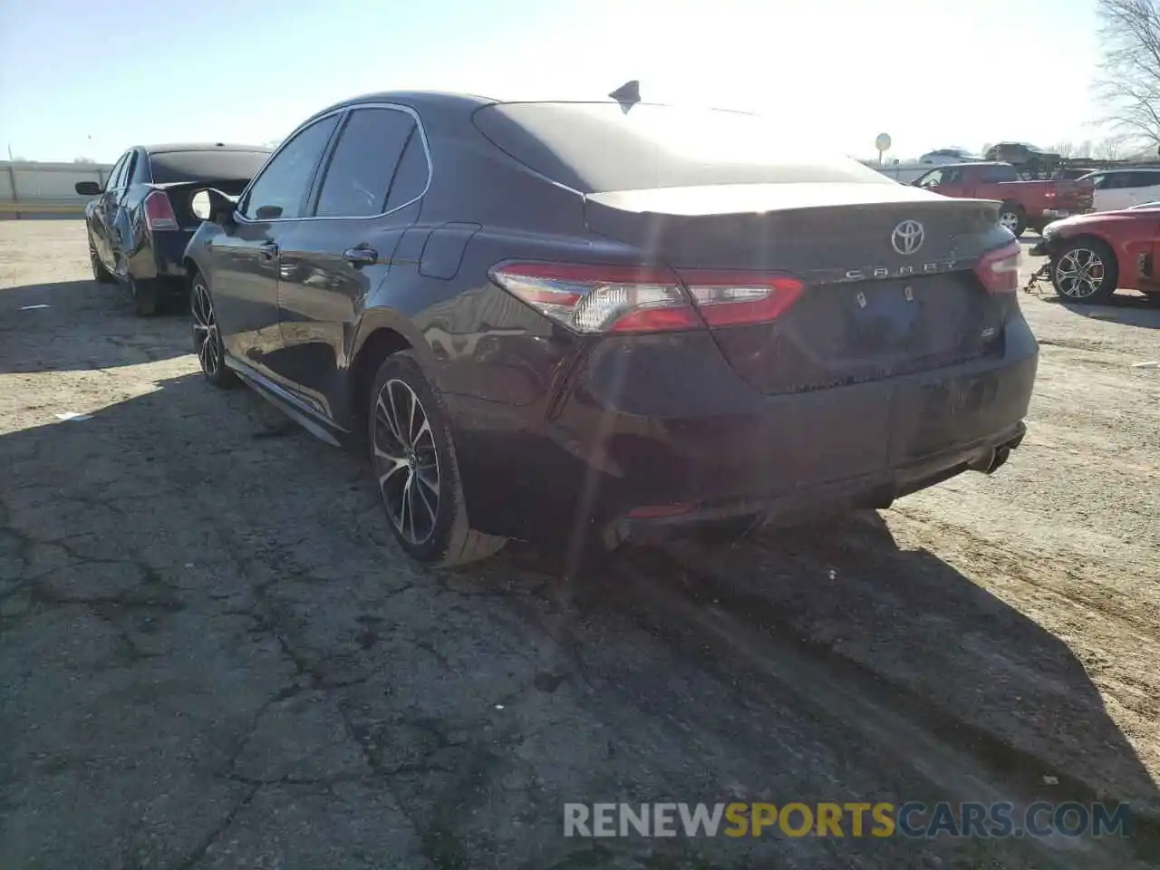 3 Photograph of a damaged car 4T1B11HKXKU186056 TOYOTA CAMRY 2019