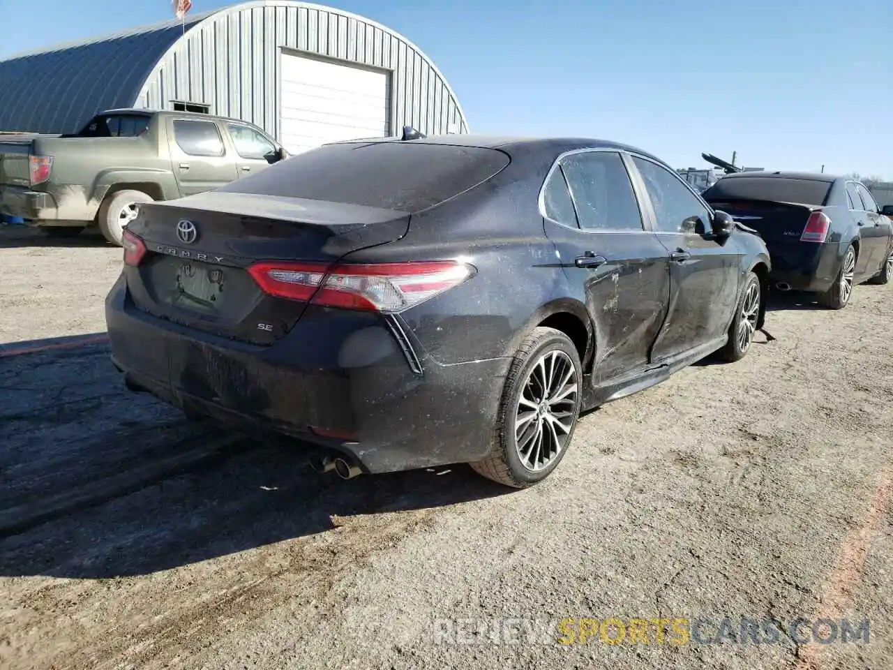 4 Photograph of a damaged car 4T1B11HKXKU186056 TOYOTA CAMRY 2019