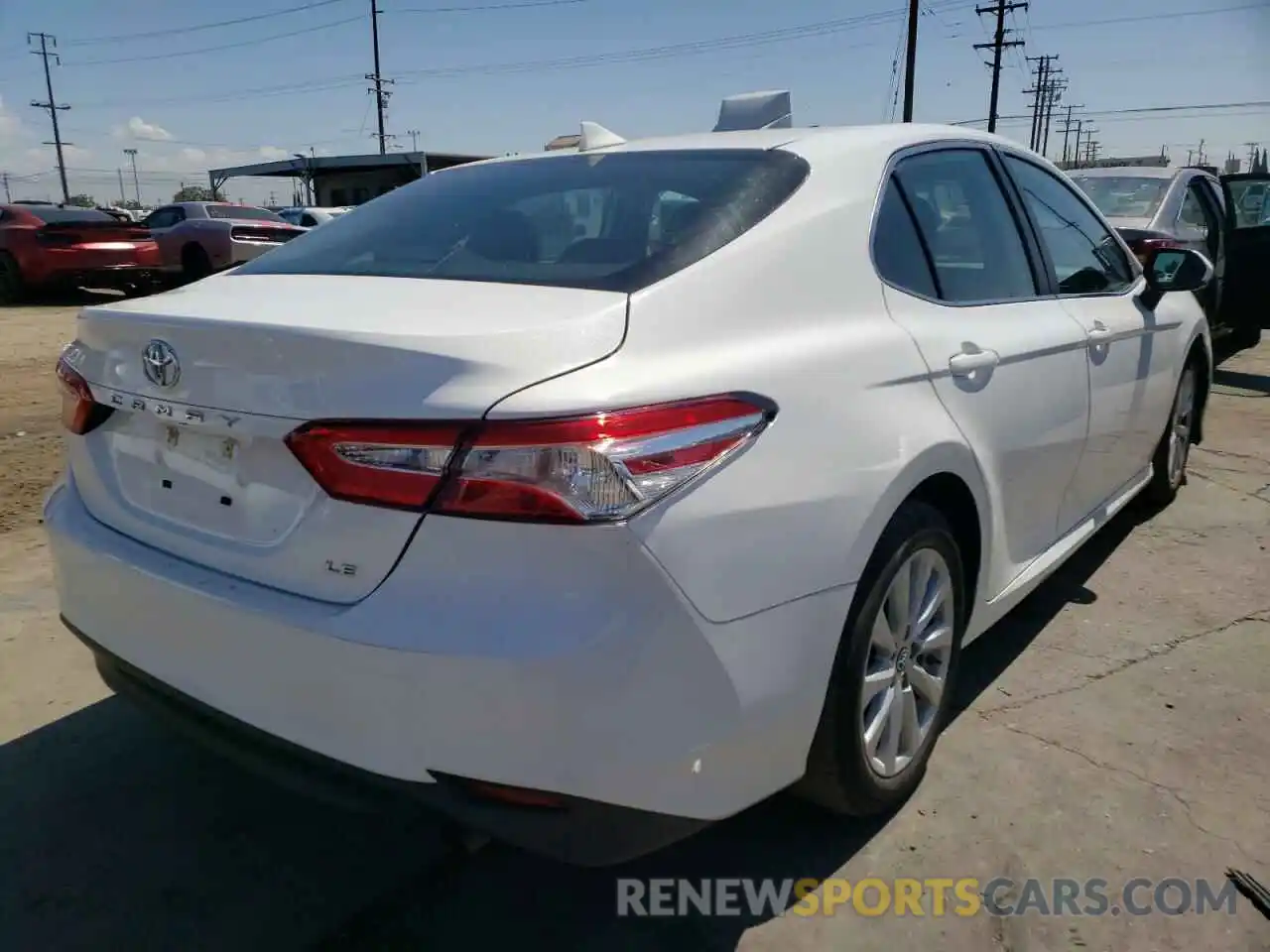 4 Photograph of a damaged car 4T1B11HKXKU186428 TOYOTA CAMRY 2019