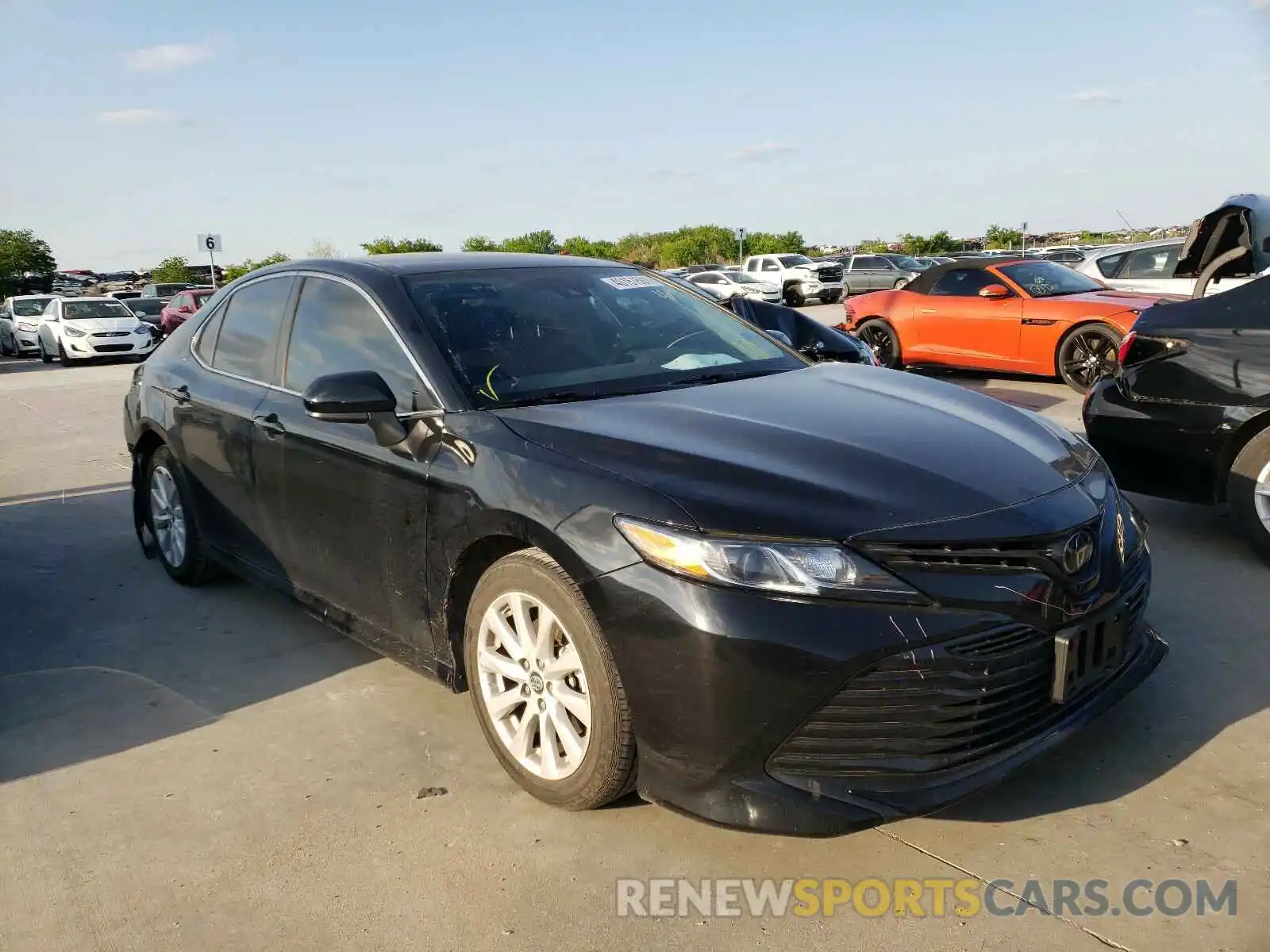 1 Photograph of a damaged car 4T1B11HKXKU189930 TOYOTA CAMRY 2019