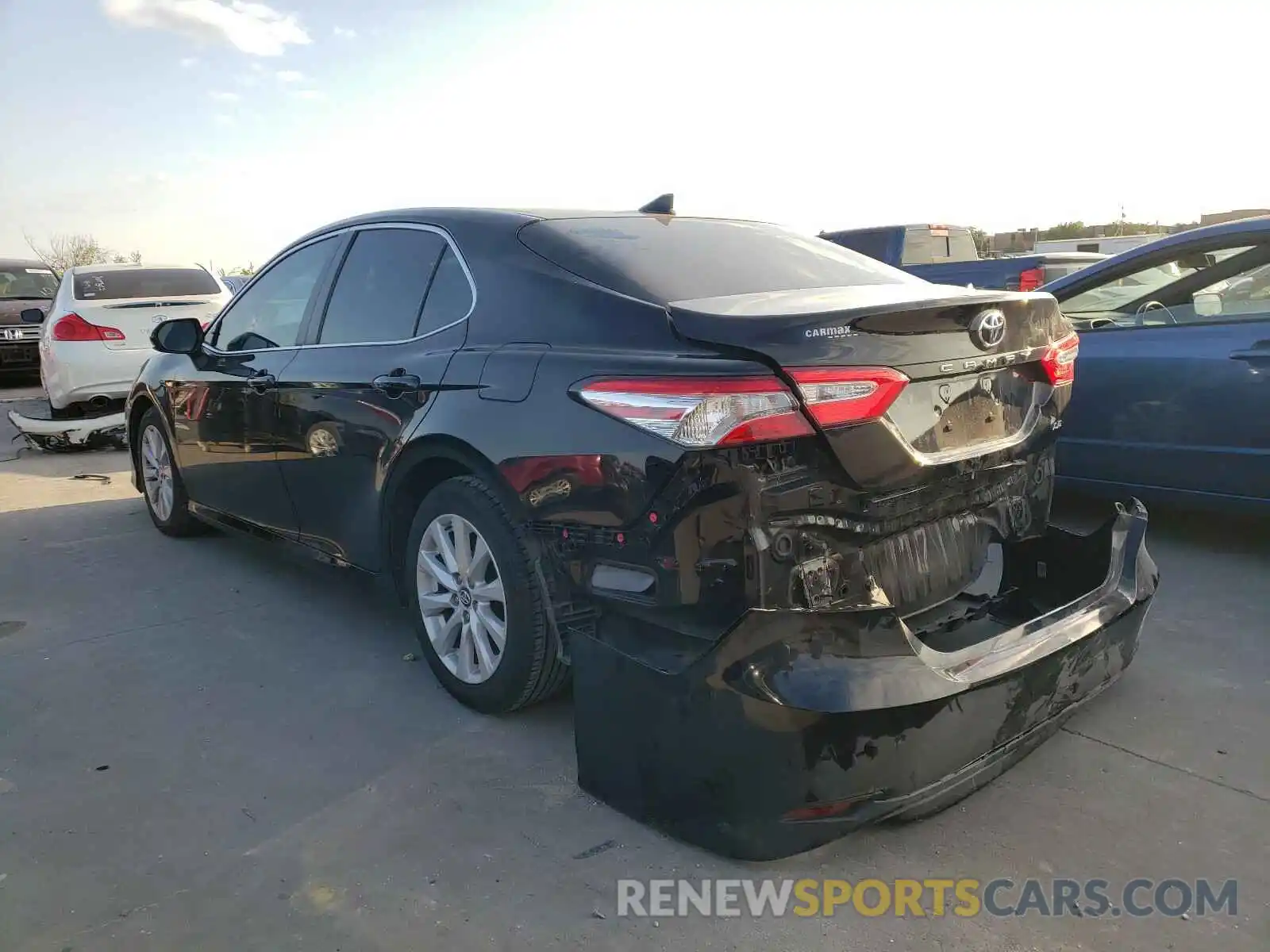 3 Фотография поврежденного автомобиля 4T1B11HKXKU189930 TOYOTA CAMRY 2019