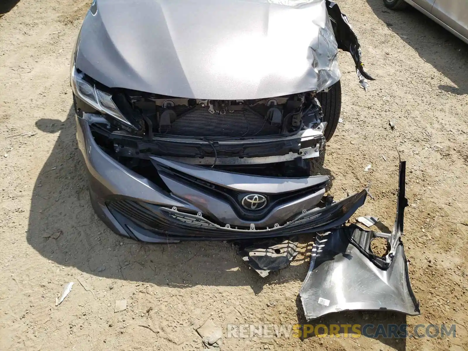 9 Photograph of a damaged car 4T1B11HKXKU190432 TOYOTA CAMRY 2019