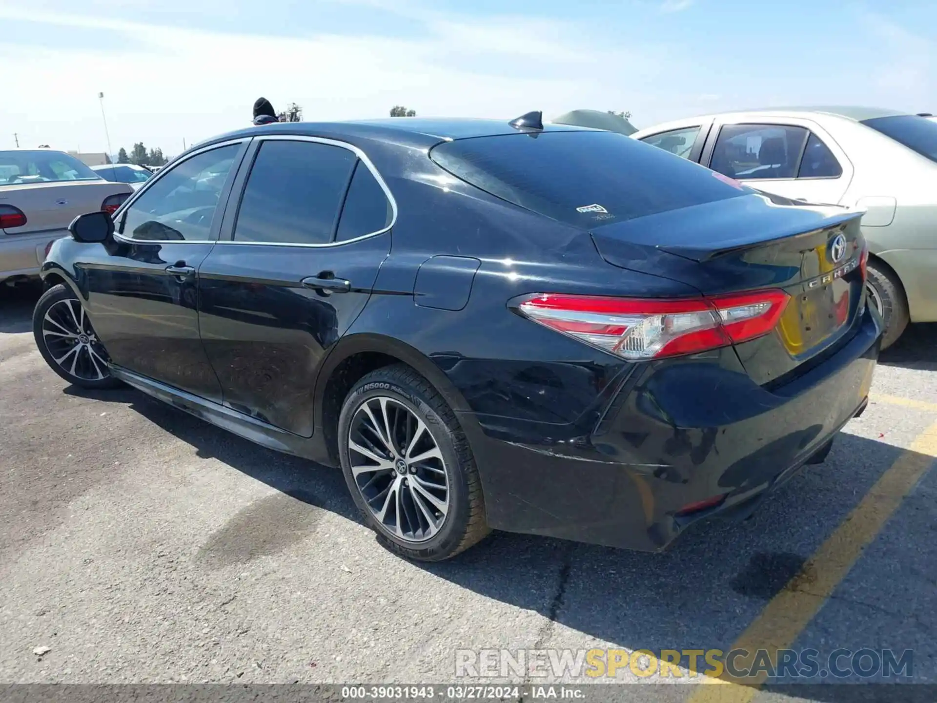 3 Photograph of a damaged car 4T1B11HKXKU190897 TOYOTA CAMRY 2019