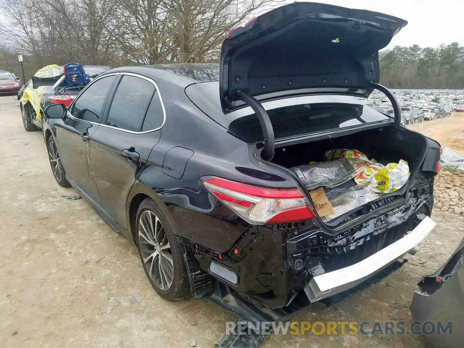 3 Photograph of a damaged car 4T1B11HKXKU191256 TOYOTA CAMRY 2019