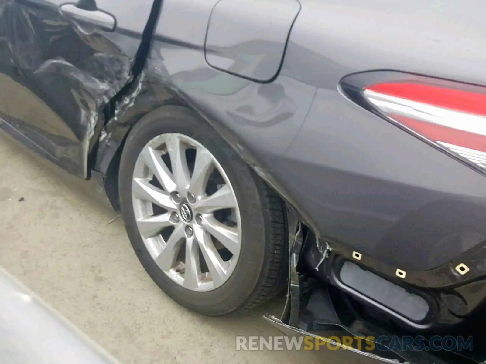 9 Photograph of a damaged car 4T1B11HKXKU193007 TOYOTA CAMRY 2019