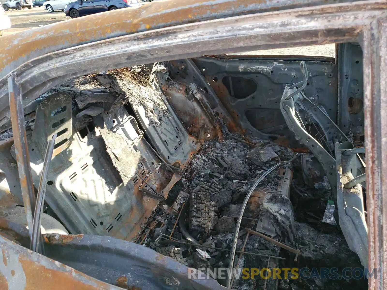 6 Photograph of a damaged car 4T1B11HKXKU193282 TOYOTA CAMRY 2019