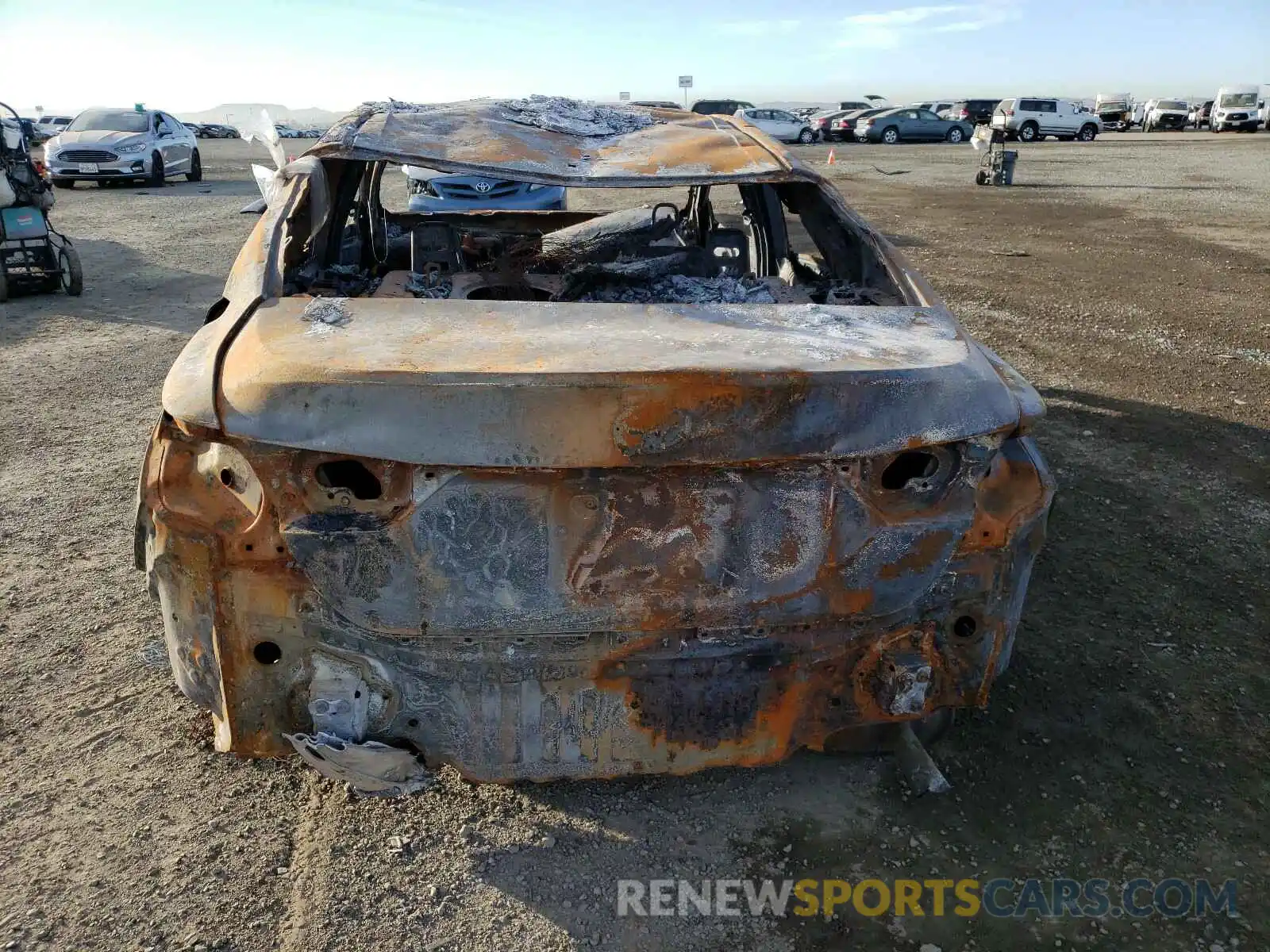 9 Photograph of a damaged car 4T1B11HKXKU193282 TOYOTA CAMRY 2019