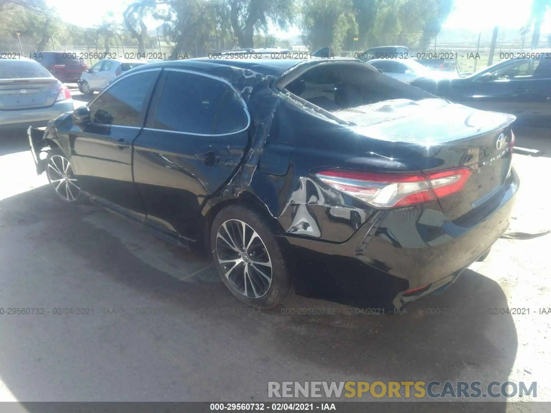 3 Photograph of a damaged car 4T1B11HKXKU195808 TOYOTA CAMRY 2019