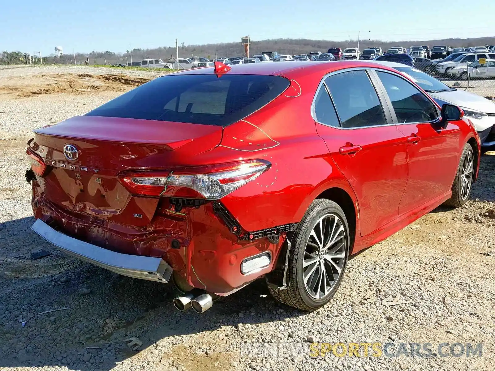 4 Photograph of a damaged car 4T1B11HKXKU195999 TOYOTA CAMRY 2019