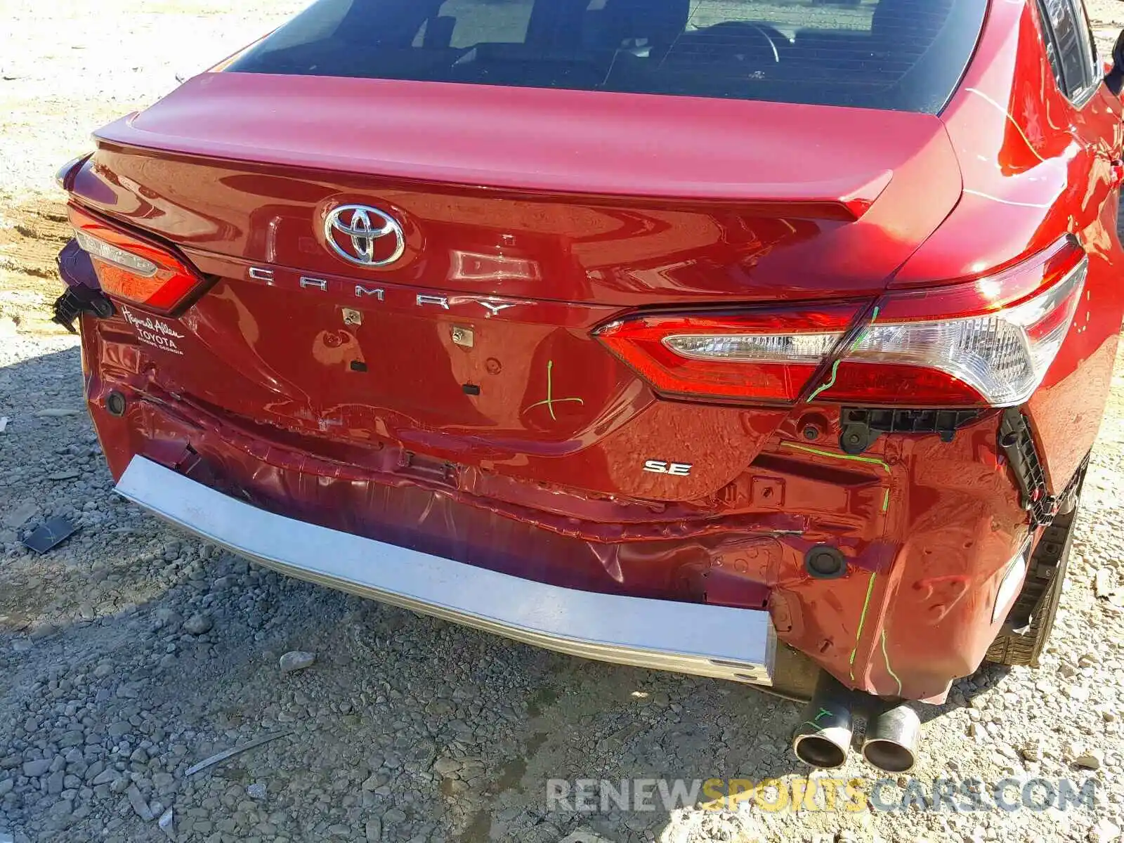 9 Photograph of a damaged car 4T1B11HKXKU195999 TOYOTA CAMRY 2019