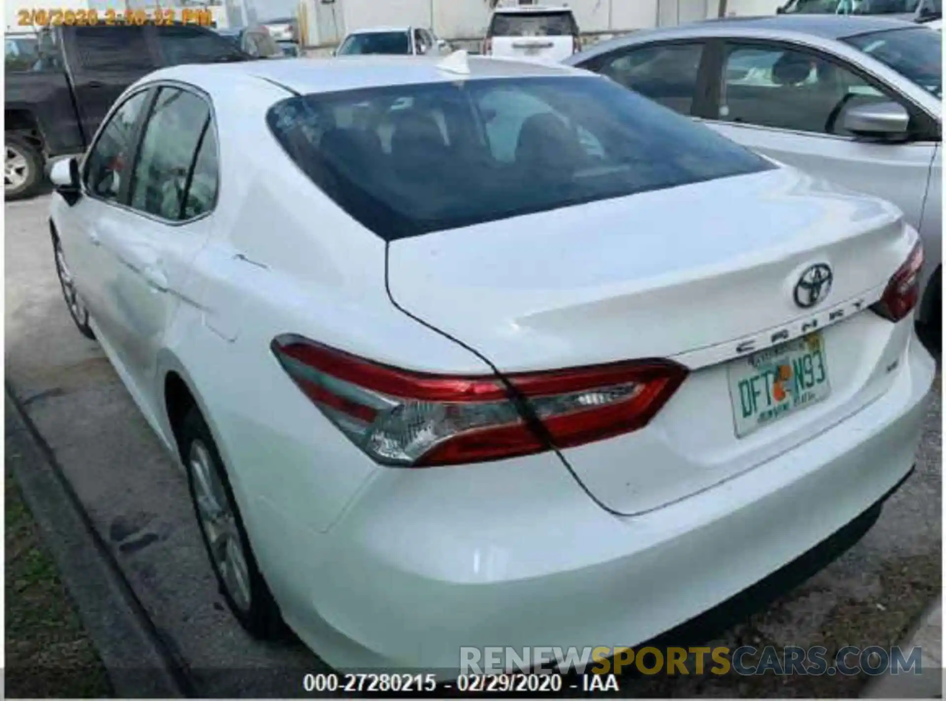 4 Photograph of a damaged car 4T1B11HKXKU196540 TOYOTA CAMRY 2019