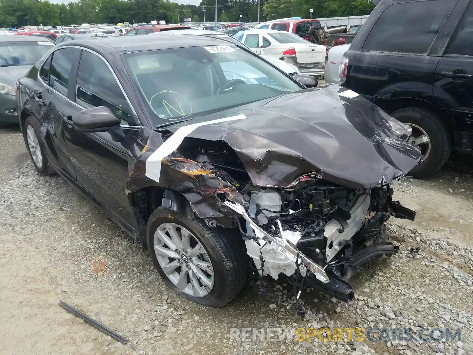 1 Photograph of a damaged car 4T1B11HKXKU196635 TOYOTA CAMRY 2019