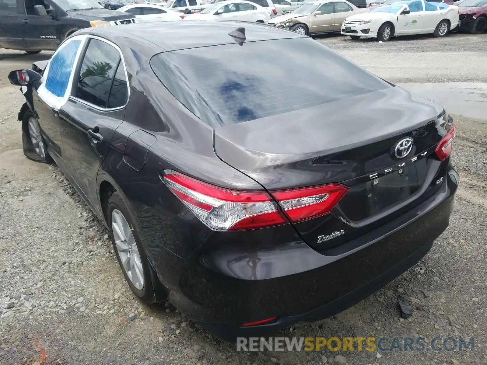 3 Photograph of a damaged car 4T1B11HKXKU196635 TOYOTA CAMRY 2019