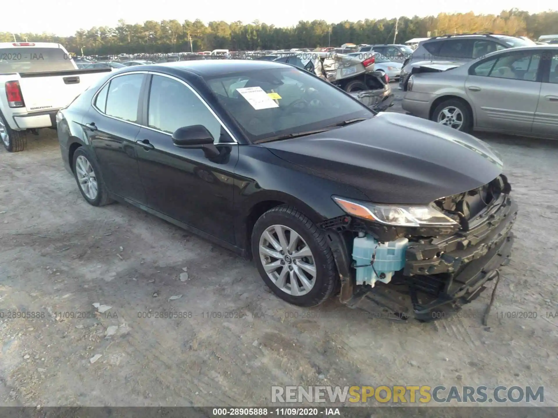 1 Photograph of a damaged car 4T1B11HKXKU196702 TOYOTA CAMRY 2019