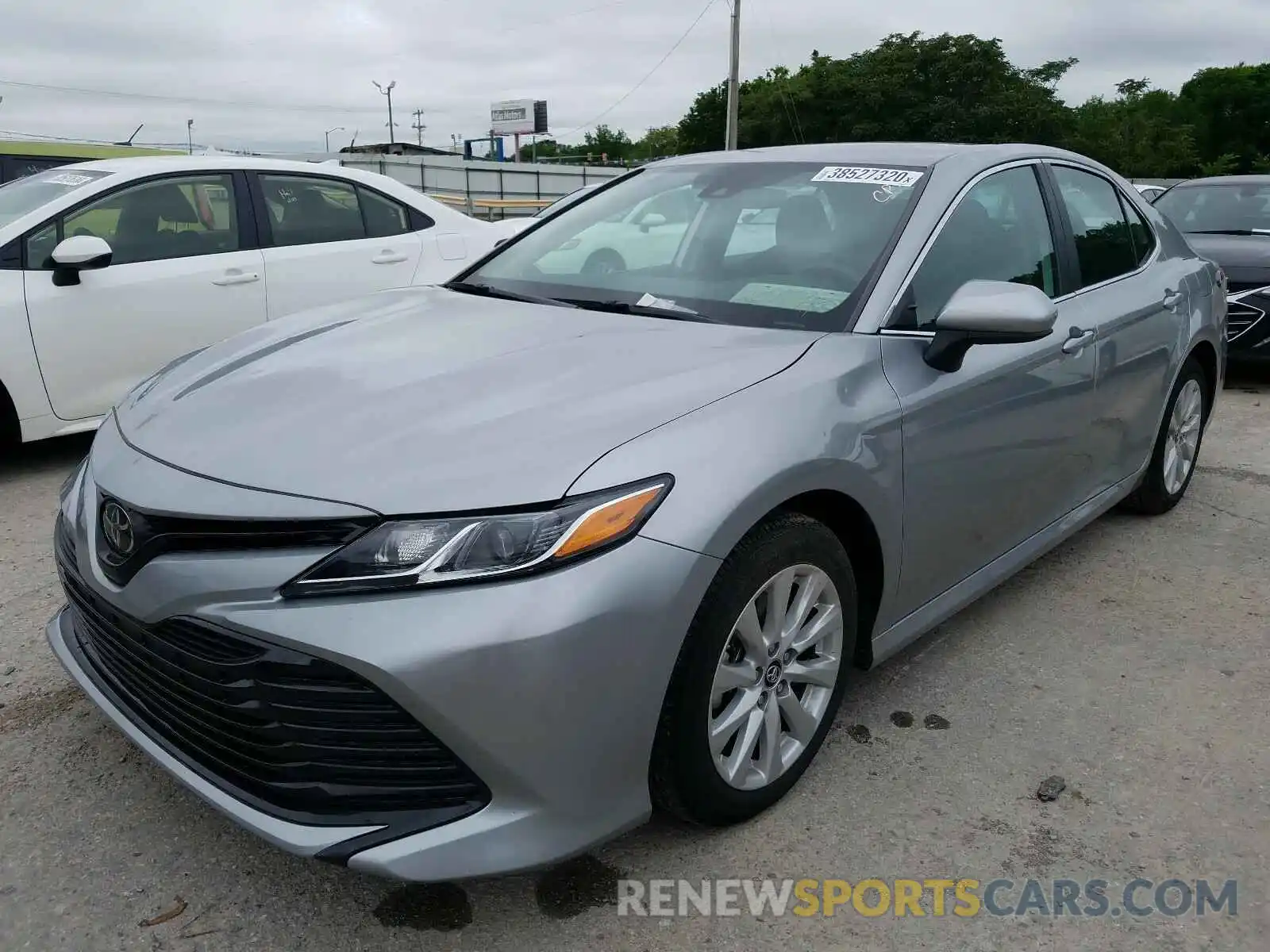 2 Photograph of a damaged car 4T1B11HKXKU196960 TOYOTA CAMRY 2019