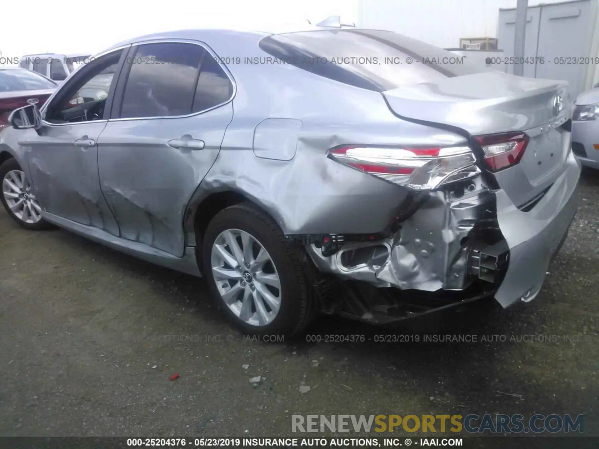 6 Photograph of a damaged car 4T1B11HKXKU197025 TOYOTA CAMRY 2019